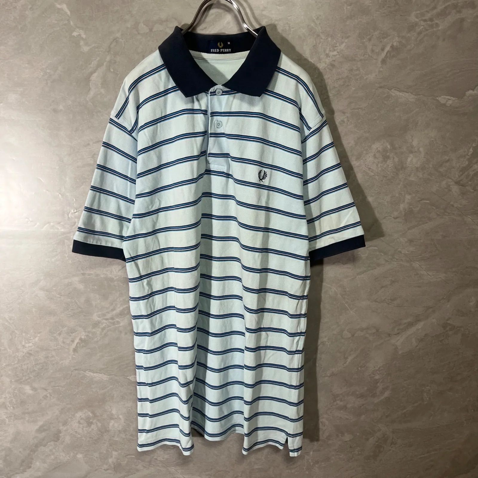 FRED PERRY ボーダーポロシャツ　即購入OK フレッドペリー FRED PERRY ボーダー ロゴ 刺繍 ポロ シャツ 水色 半袖