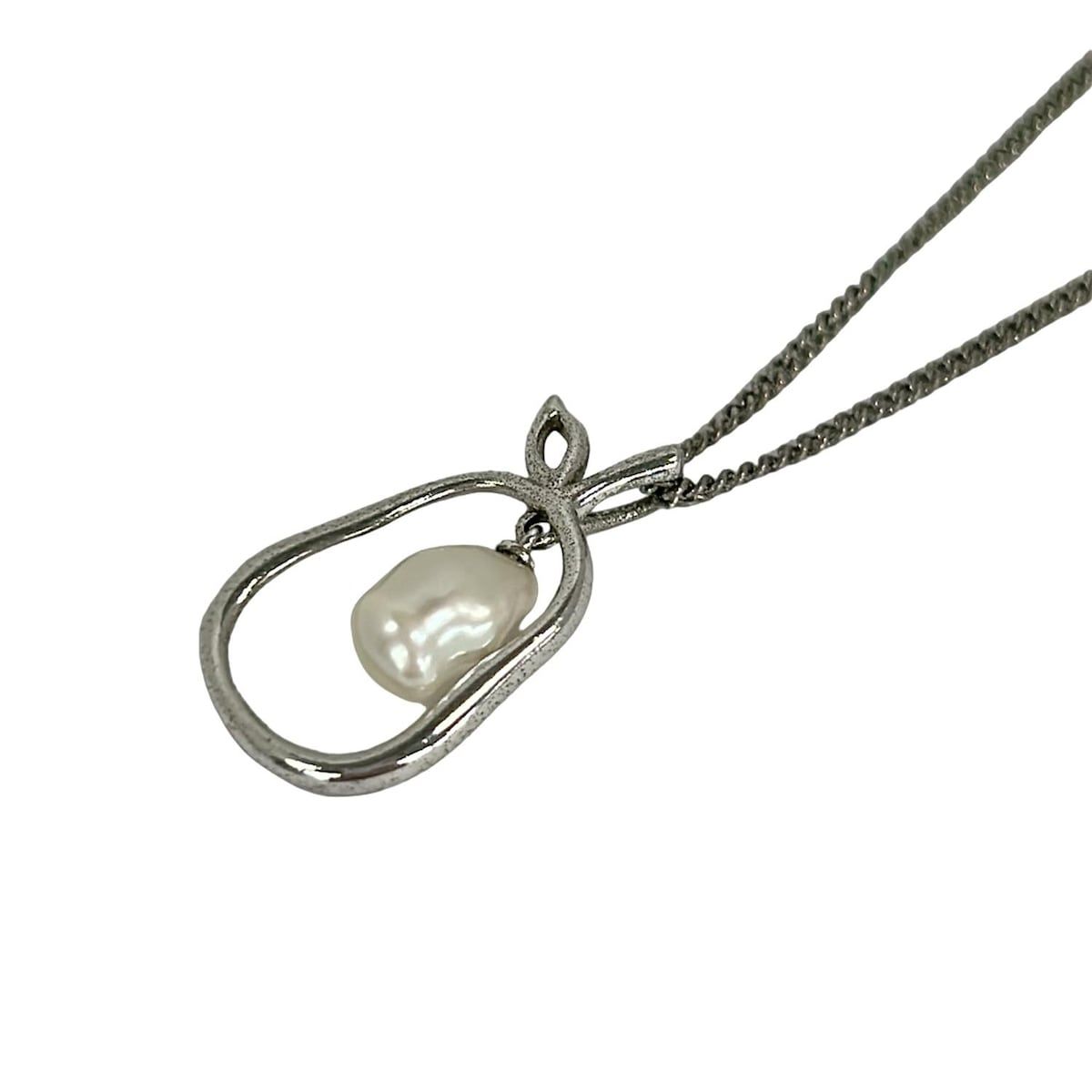 mikimoto(ミキモト) ネックレス美品 - シルバー×白 アップルモチーフ 
