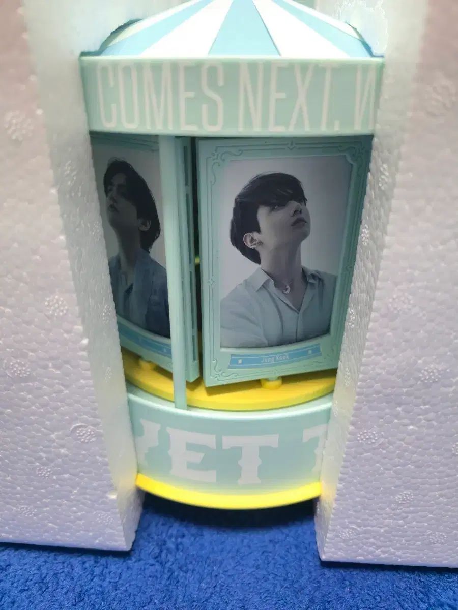 BTS オルゴール BTS MERCH 11 オルゴール + トレカ 定番人気，高品質