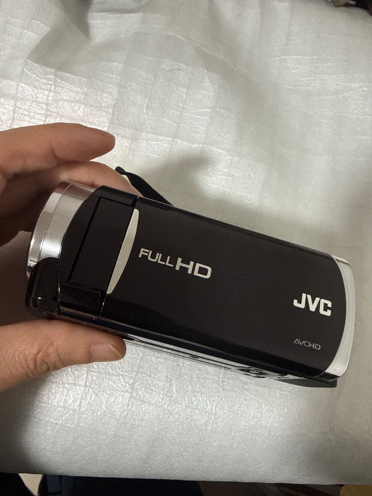 잘 작동하는 비디오 카메라 바디 JVC GZ-E225