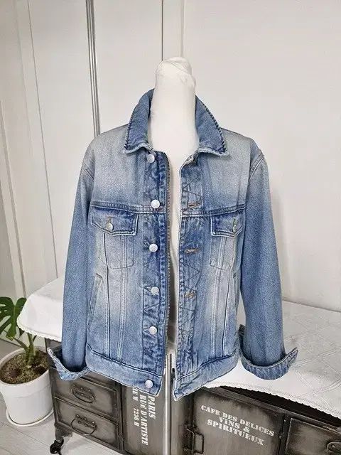 最終値下げ ザディグエヴォルテールのデニムジャケット ザディグ エ ヴォルテール デニムジャケット 【公式通販】
