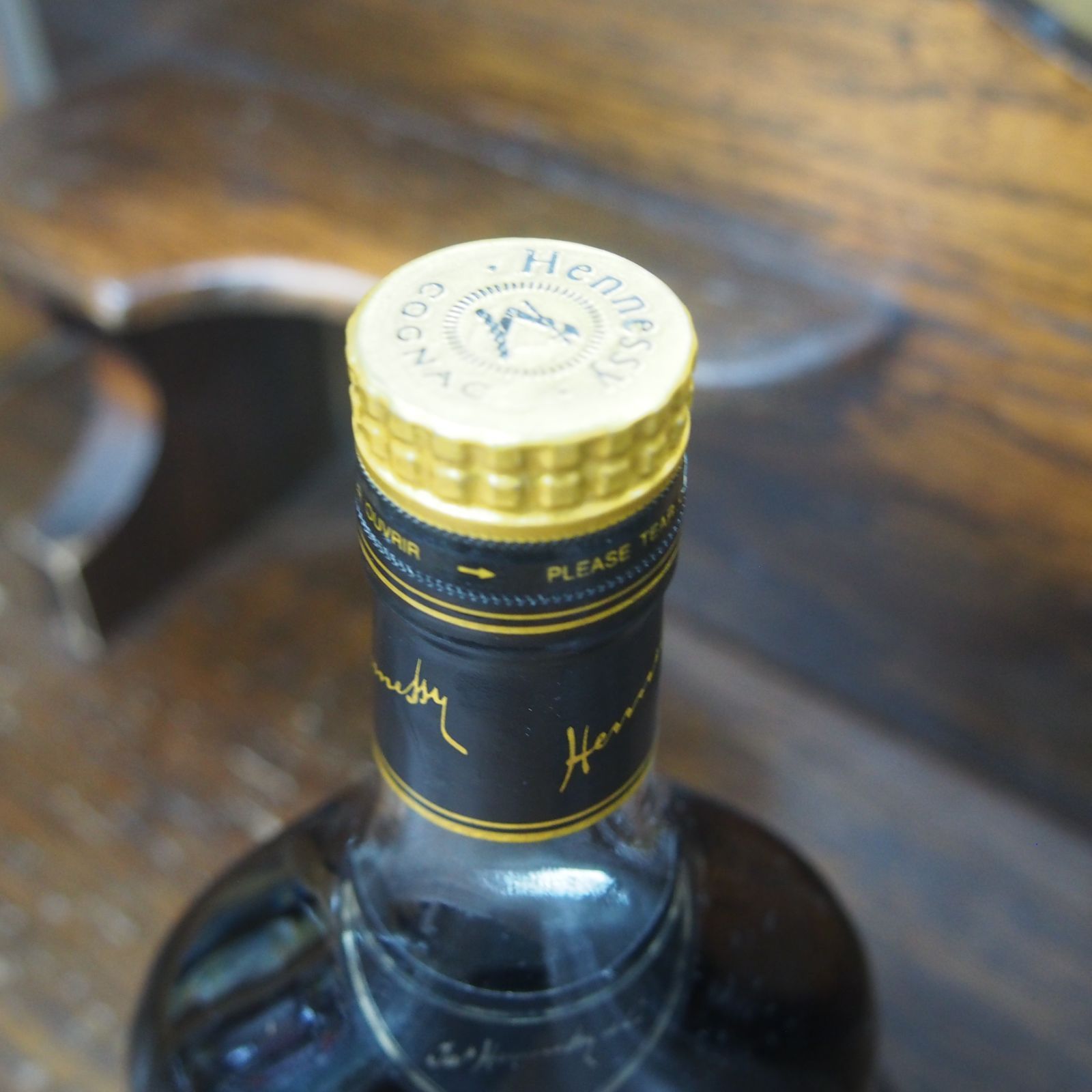 飲料・酒 未開栓 ヘネシー 700ml XO 金キャップ クリアボトル Hennessy