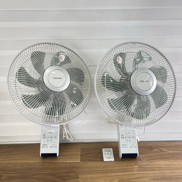 東芝 壁掛け扇風機 2点セット リモコン1点付き 【中古】動作保証 TOSHIBA TF-30RK25 2022年製 / 516148