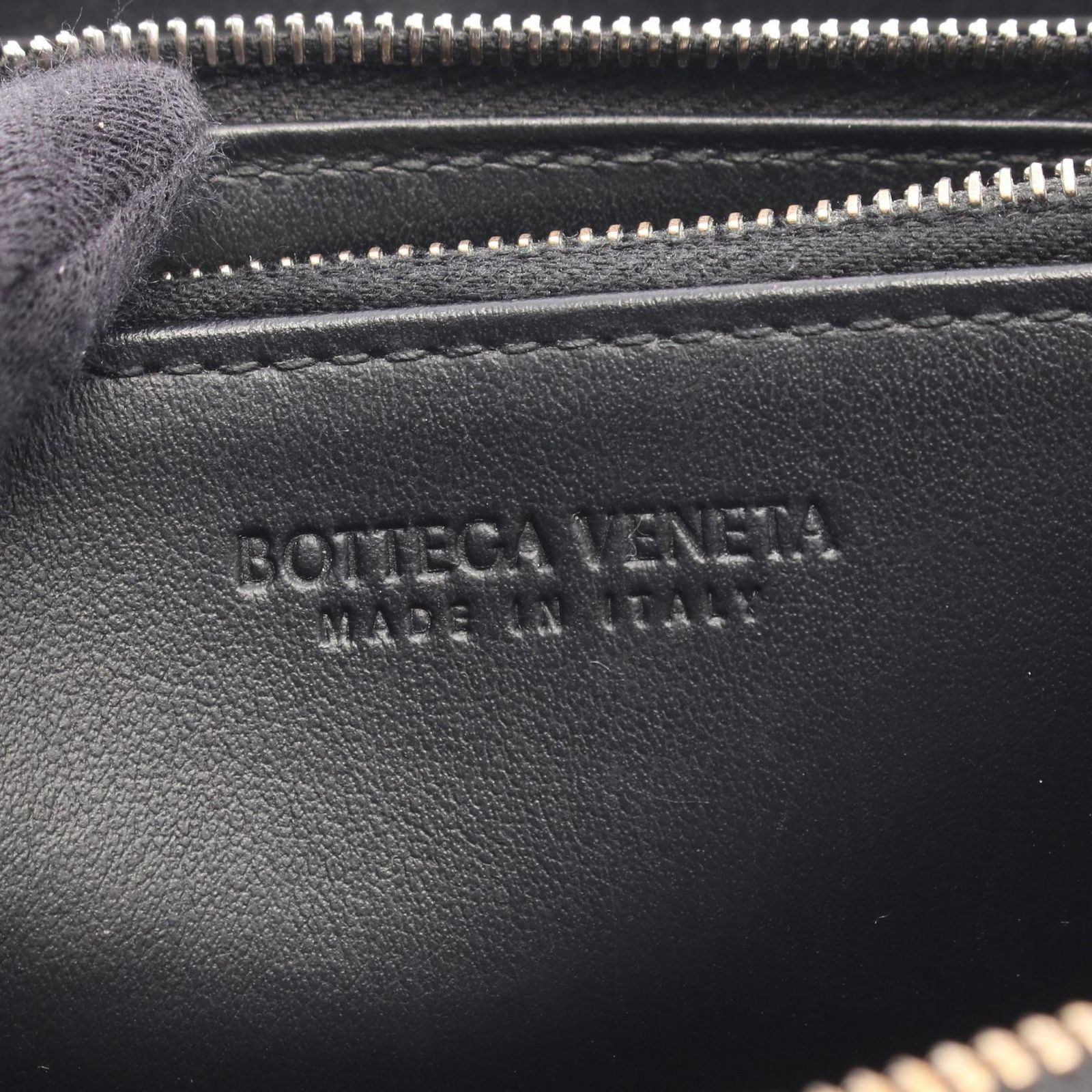 ボッテガヴェネタ BOTTEGA VENETA ラウンド長財布 カセット ジップ