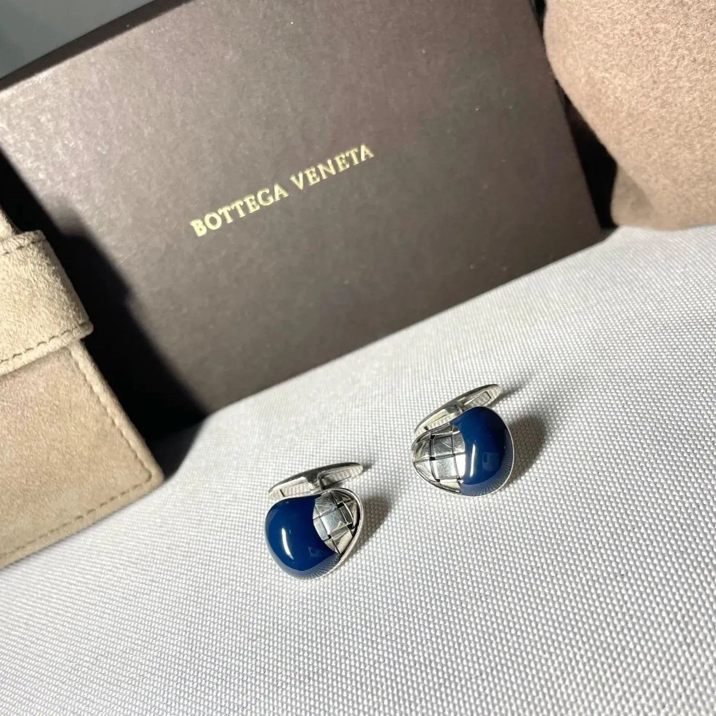 Bottega Veneta ボッテガヴェネタ イントレチャート ネイビーストーン