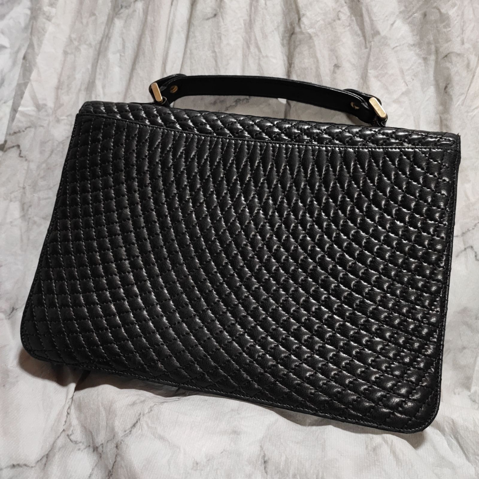 レディース BALLY キルティング レザー バッグ ブラック 本革 ゴールド金具