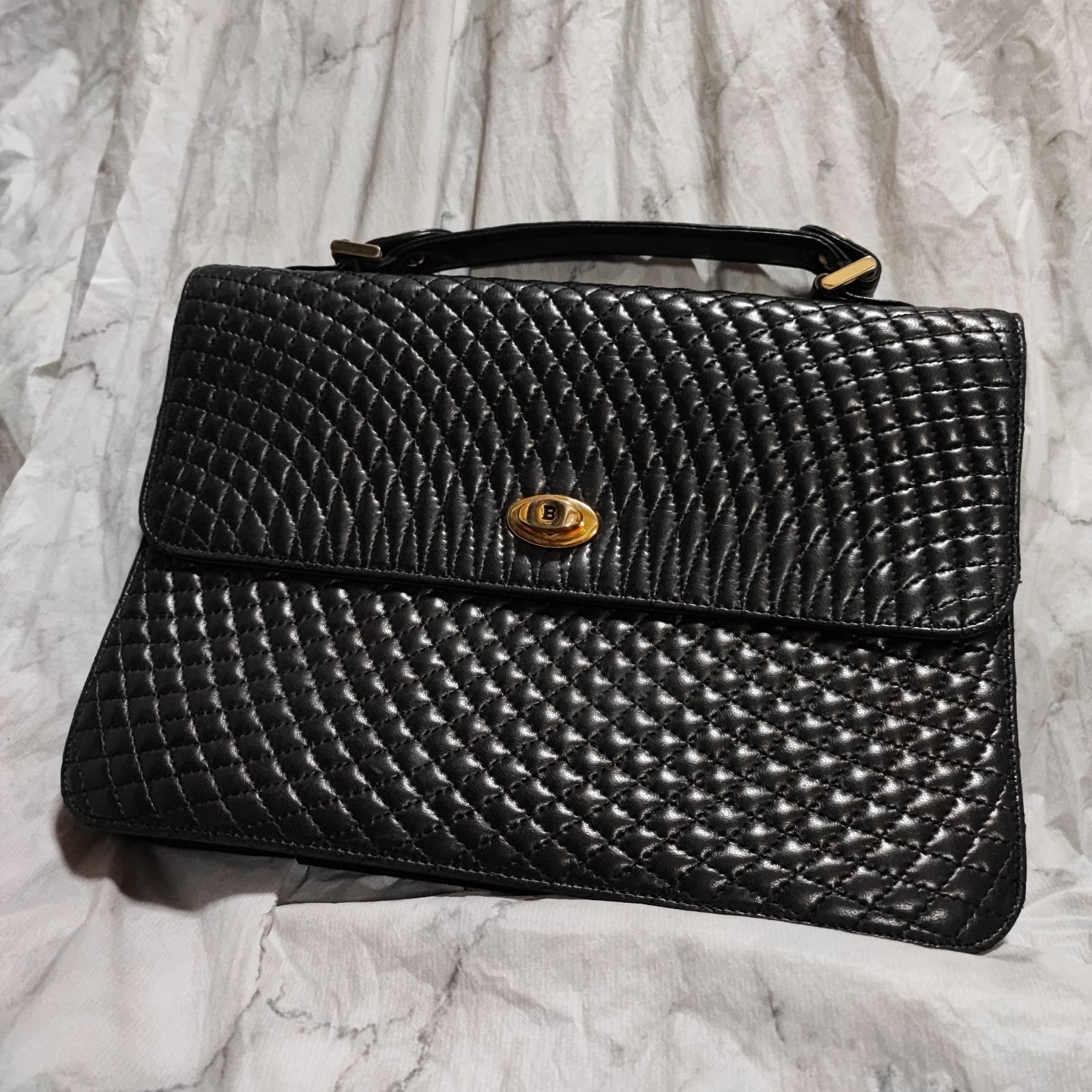 レディース BALLY キルティング レザー バッグ ブラック 本革 ゴールド金具