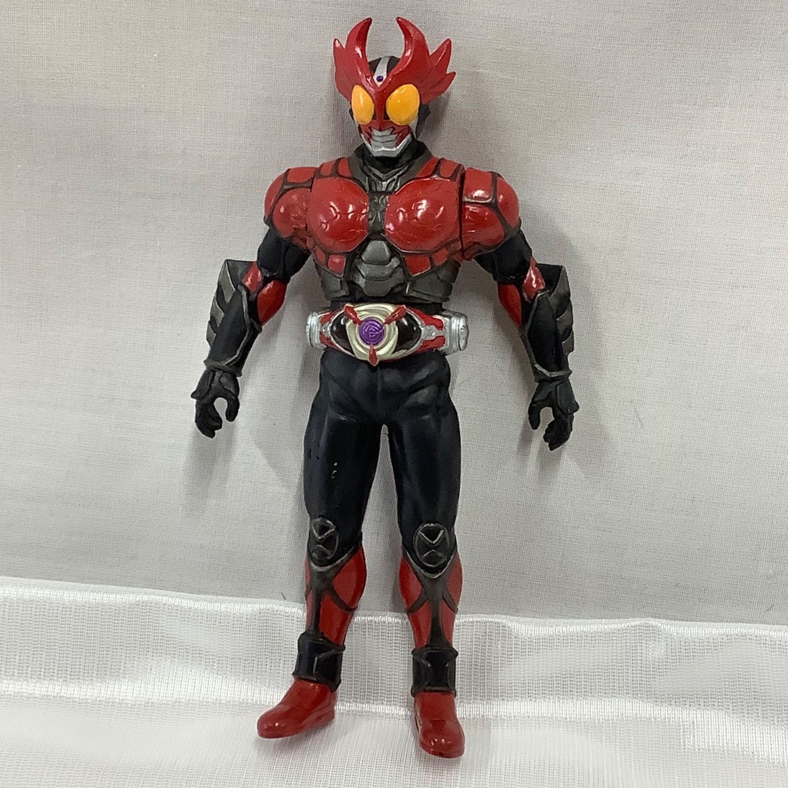 2001仮面ライダーアギトトレーディングコレクションバーニングフォームホロ+1枚 バンダイ 2001仮面ライダーアギト ソフビ バーニングフォーム 中古品