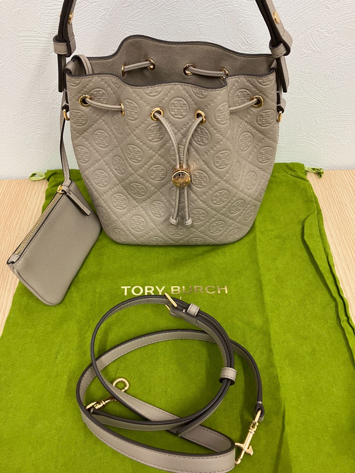 極美品/ポーチ付】トリーバーチ Tモノグラム 巾着 2way バケットバッグ