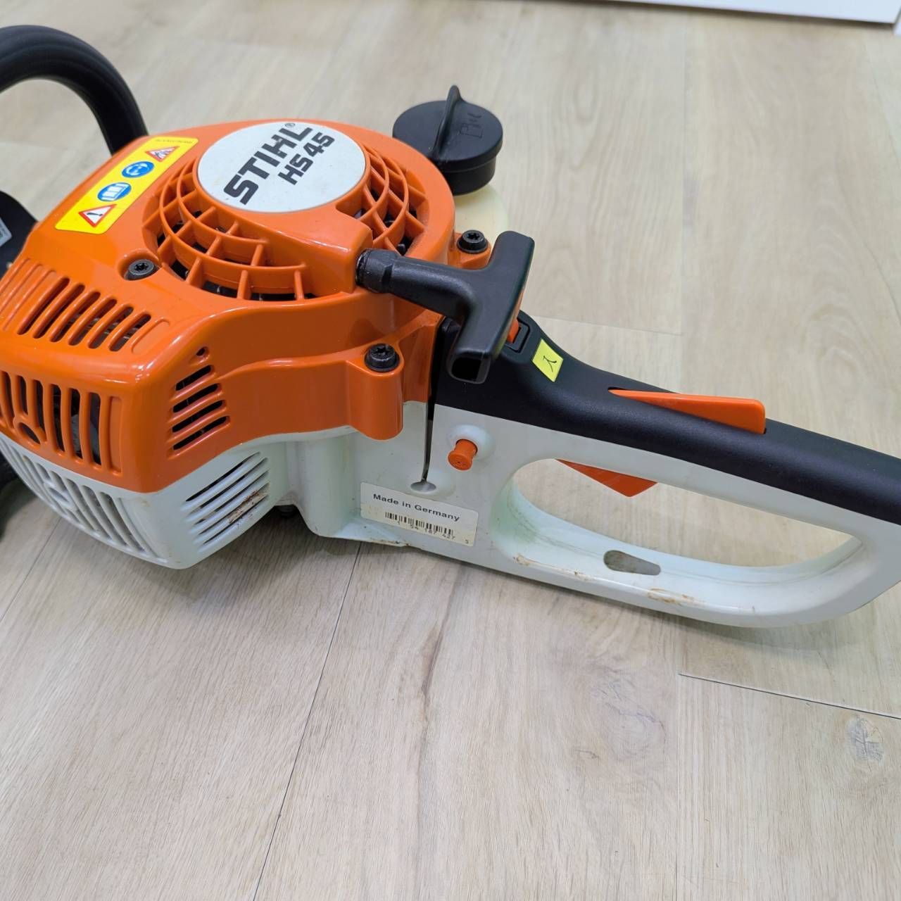 豊】エンジン式 STIHL スチール 入門用軽量ヘッジトリマー HS45