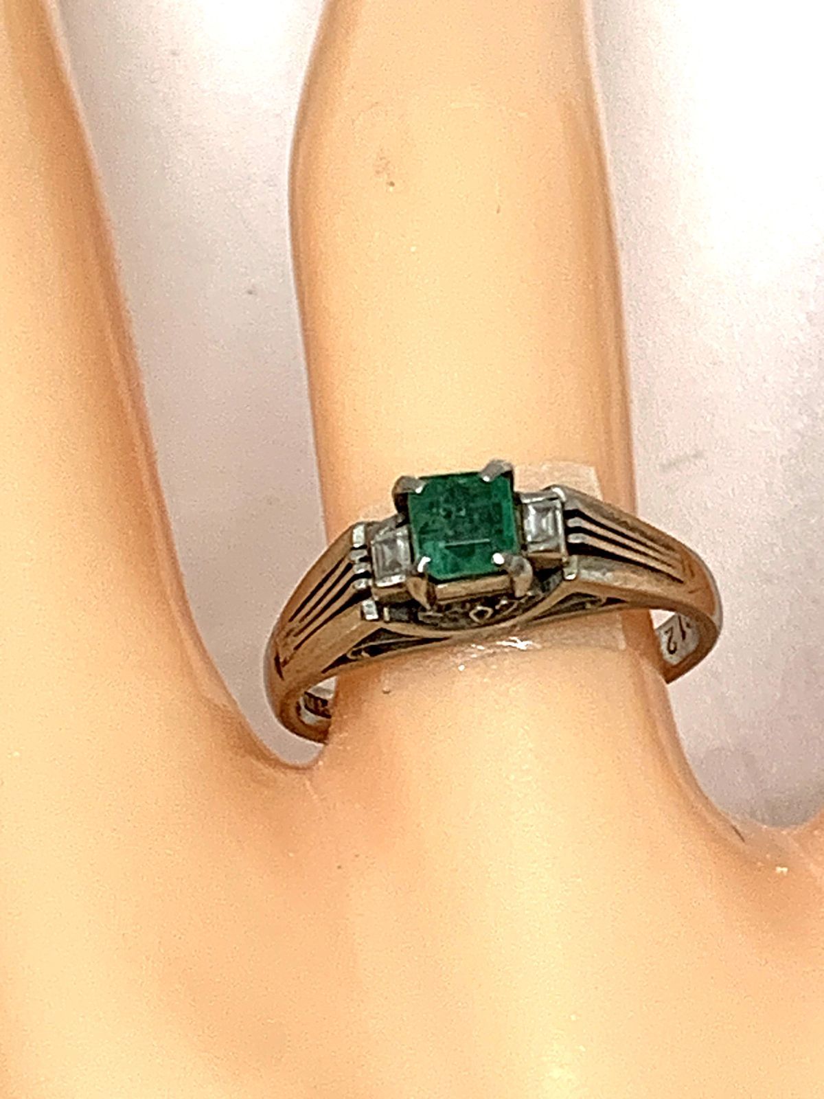 エメラルド ダイヤモンド リング 0.40ct 0.12ct プラチナ