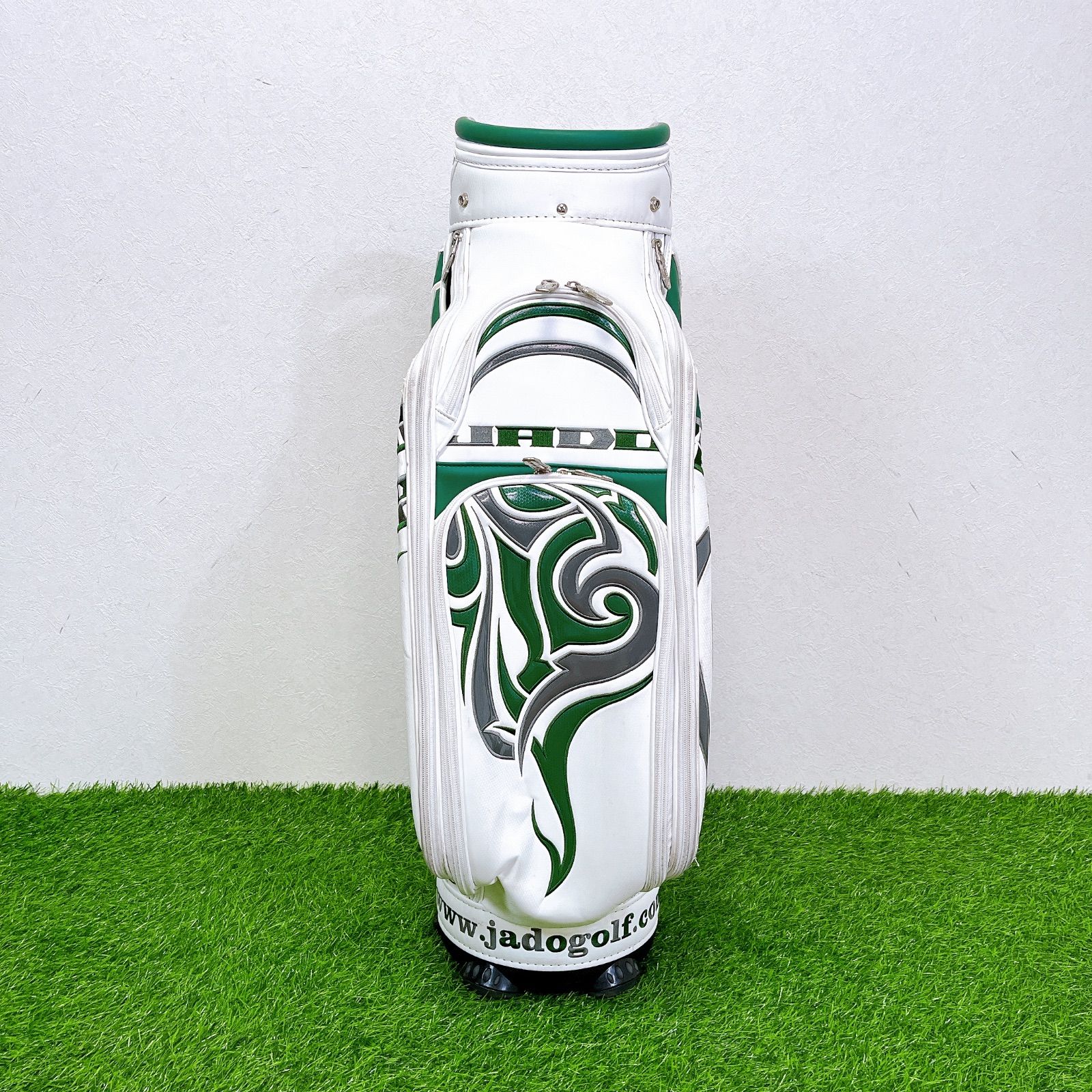 キャディバッグ デザイン