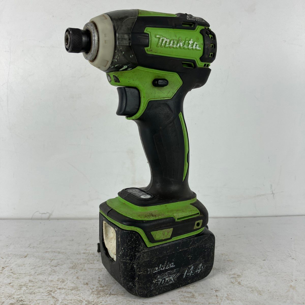 MAKITA マキタ 14.4v 充電式インパクトドライバ バッテリーx1付 ※充電 