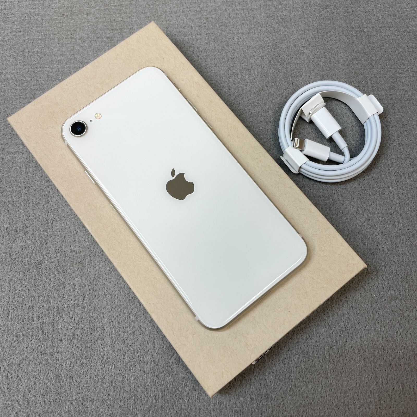 ムスビー｜SIMフリー iPhoneSE3 128GB スターライト 電池89% 送料無料 