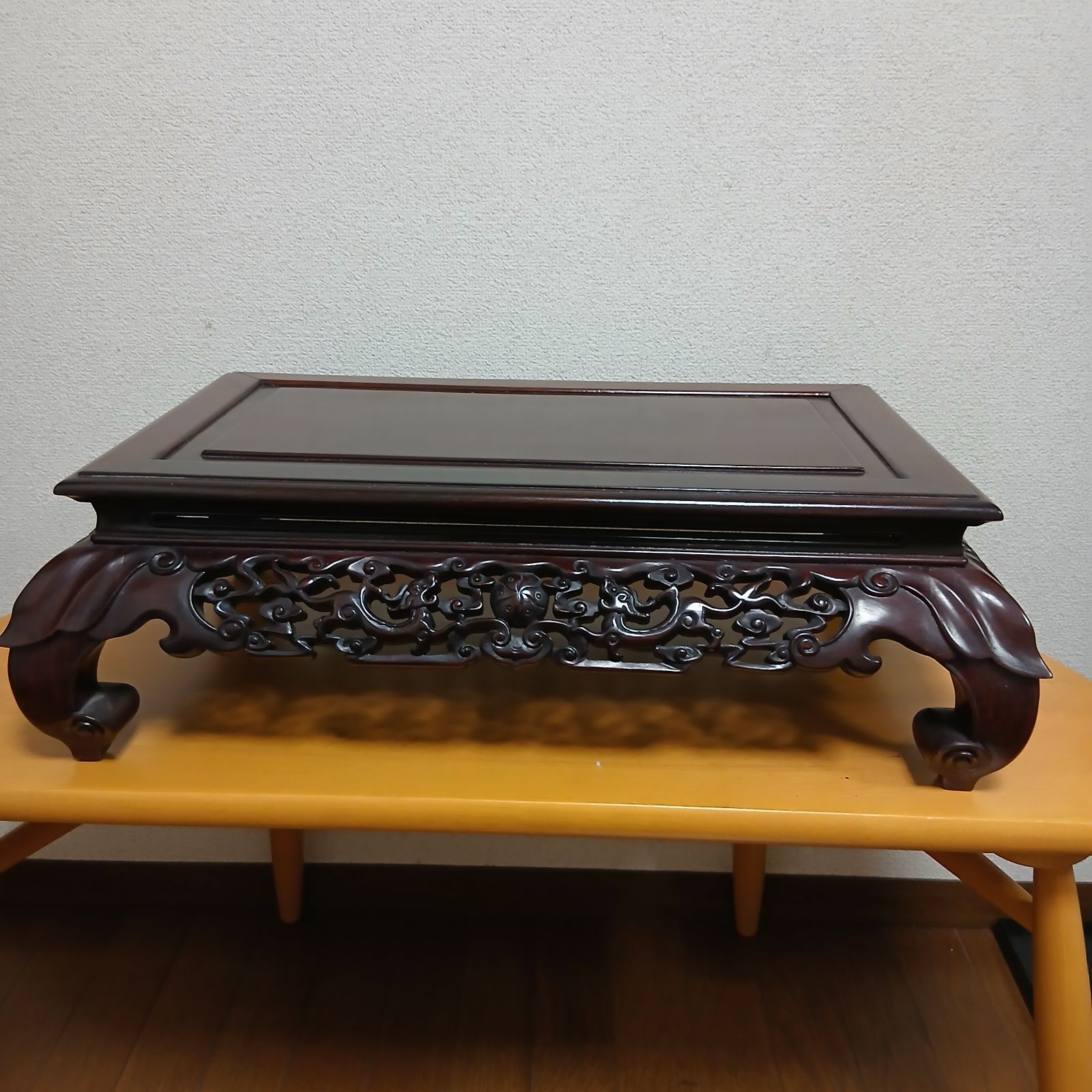 透かし彫り唐草文 猫足花台 飾台 香炉台 盆栽台 華道具 - メルカリ
