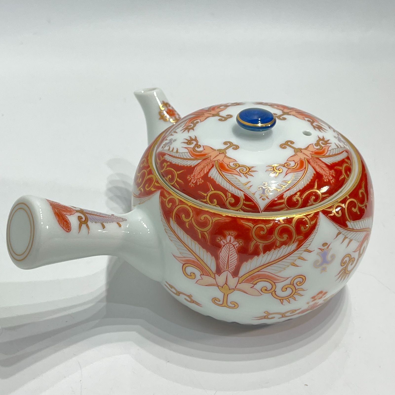 【明治38年】赤絵金彩 煎茶道具一式 急須/湯呑5客　主人杯 共箱付 骨董品 有田焼 其泉窯 造 赤濃金彩唐草茶器揃 鹿鳴館シリーズ 急須1・湯呑×5客