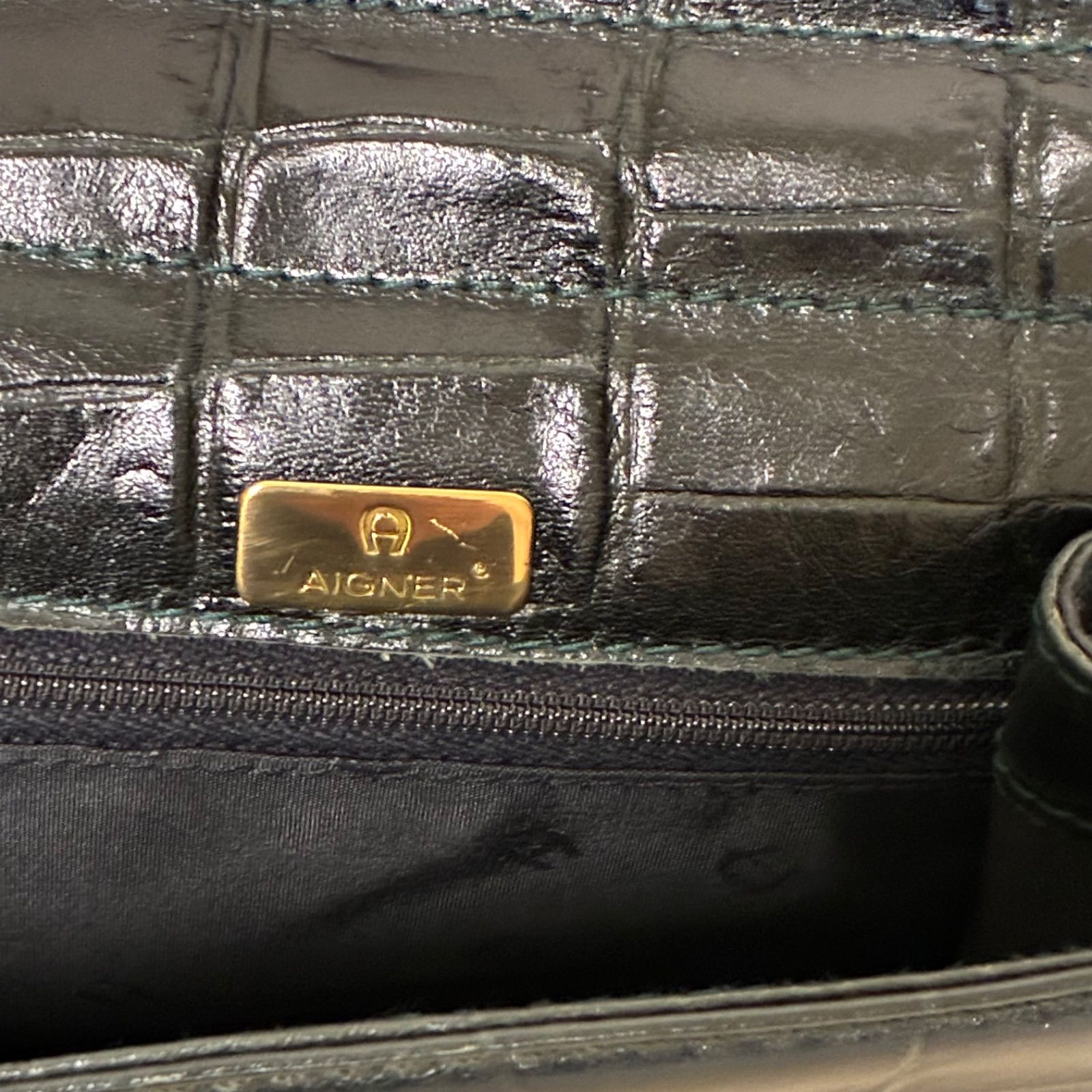 アイグナー AIGNER クロコ型押しレザー ショルダーバッグ - メルカリ