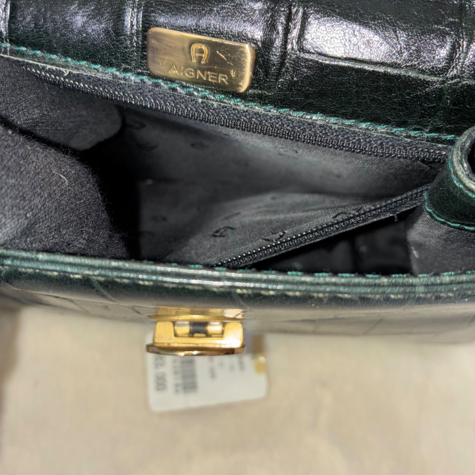 アイグナー AIGNER クロコ型押しレザー ショルダーバッグ - メルカリ