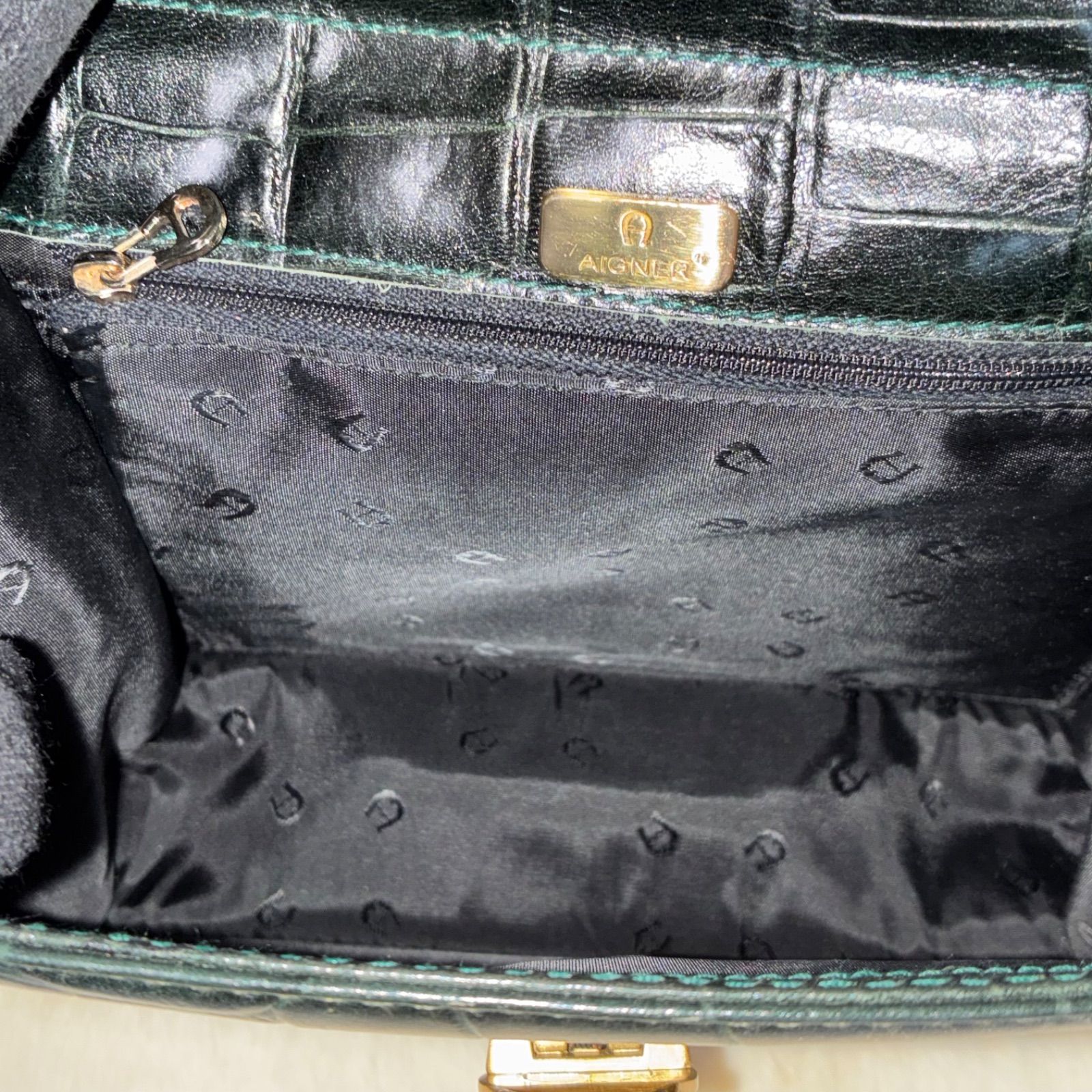 アイグナー AIGNER クロコ型押しレザー ショルダーバッグ - メルカリ