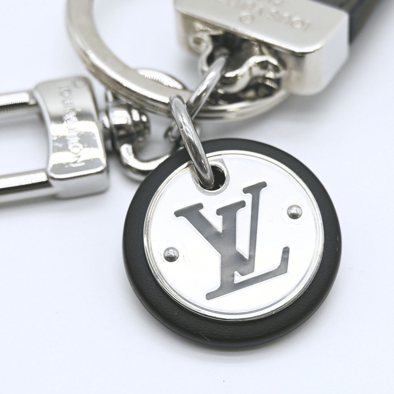 LOUIS VUITTON ルイヴィトン M69475 ポルトクレ・ネオLVクラブ