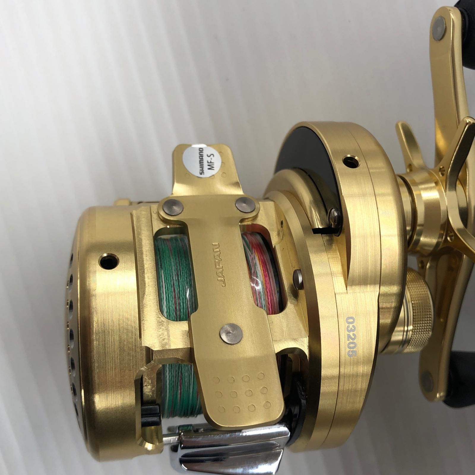 SHIMANO シマノ ベイトリール 14カルカッタコンクエスト 201 03205