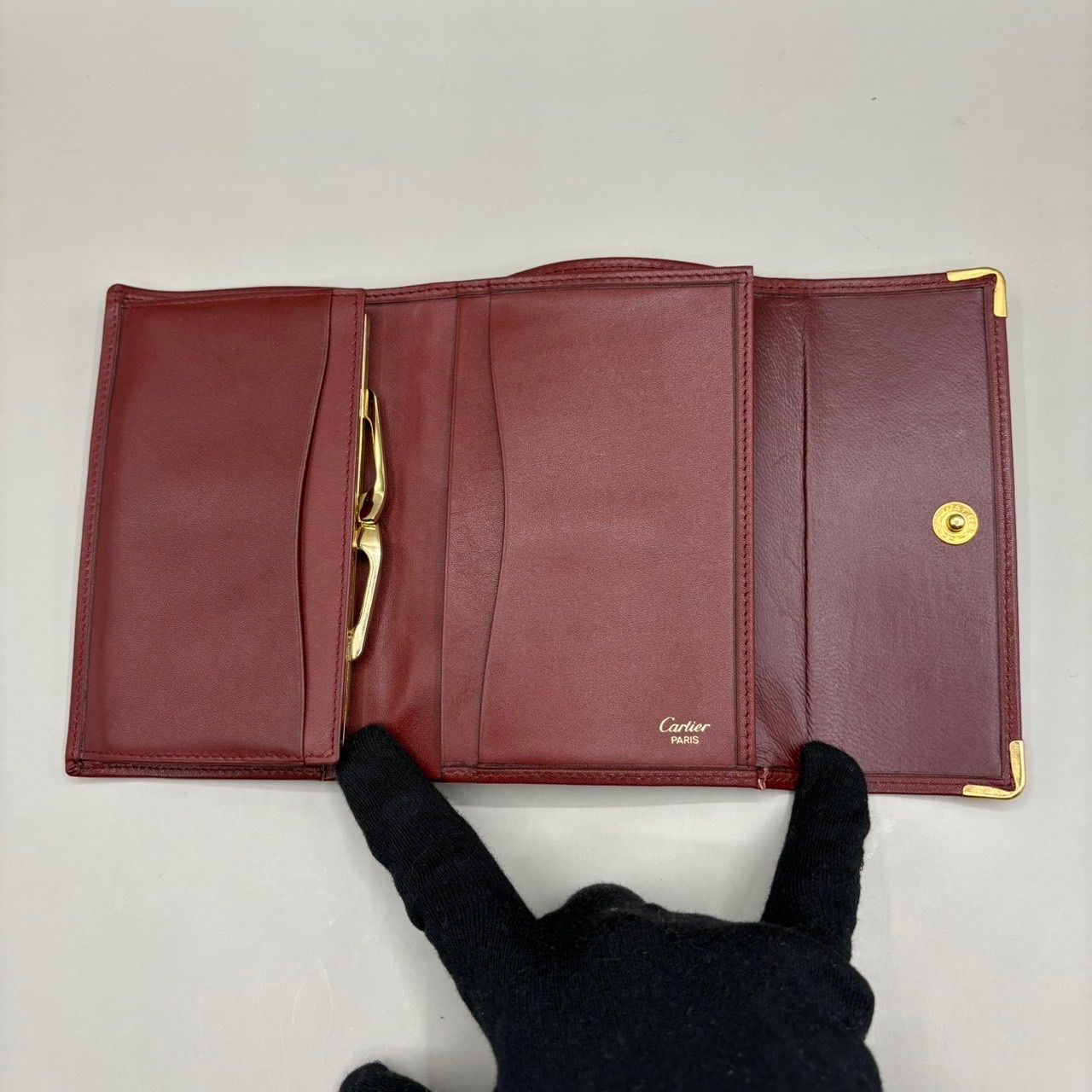 未使用級 Cartier カルティエ 二つ折り財布 マストライン ロゴ型押し