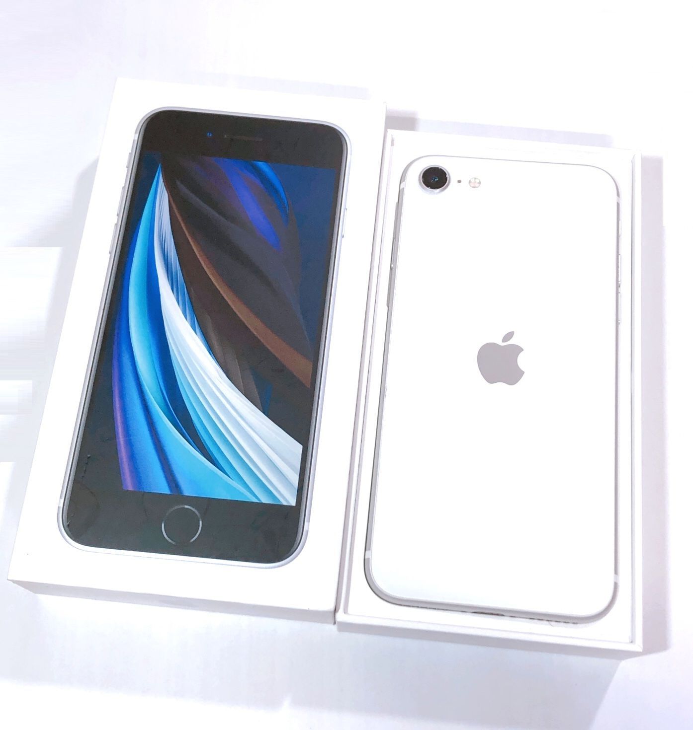 美品 iPhone SE2 64GB ホワイト MHGQ3J/A - メルカリ