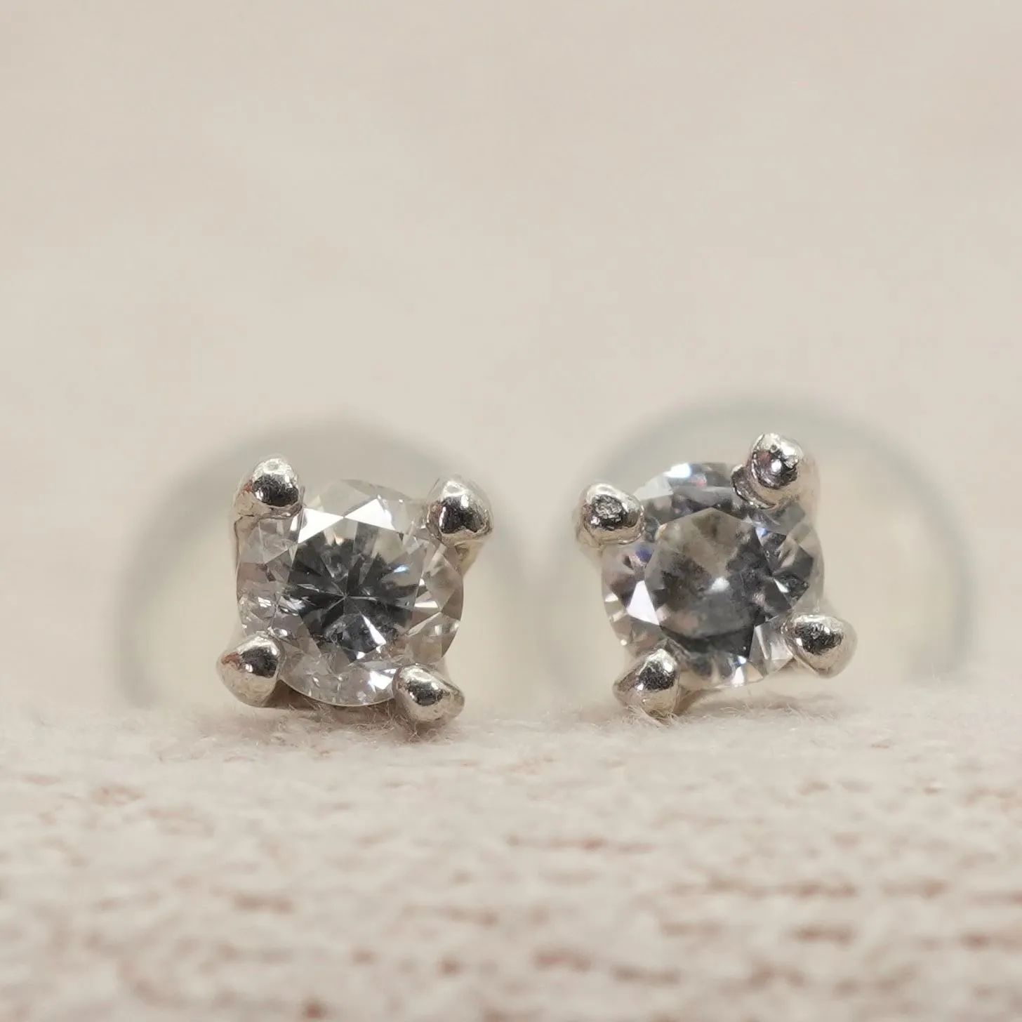 ヴァンドーム青山 1P ダイヤモンド キャトル ピアス プラチナ/25-2543 