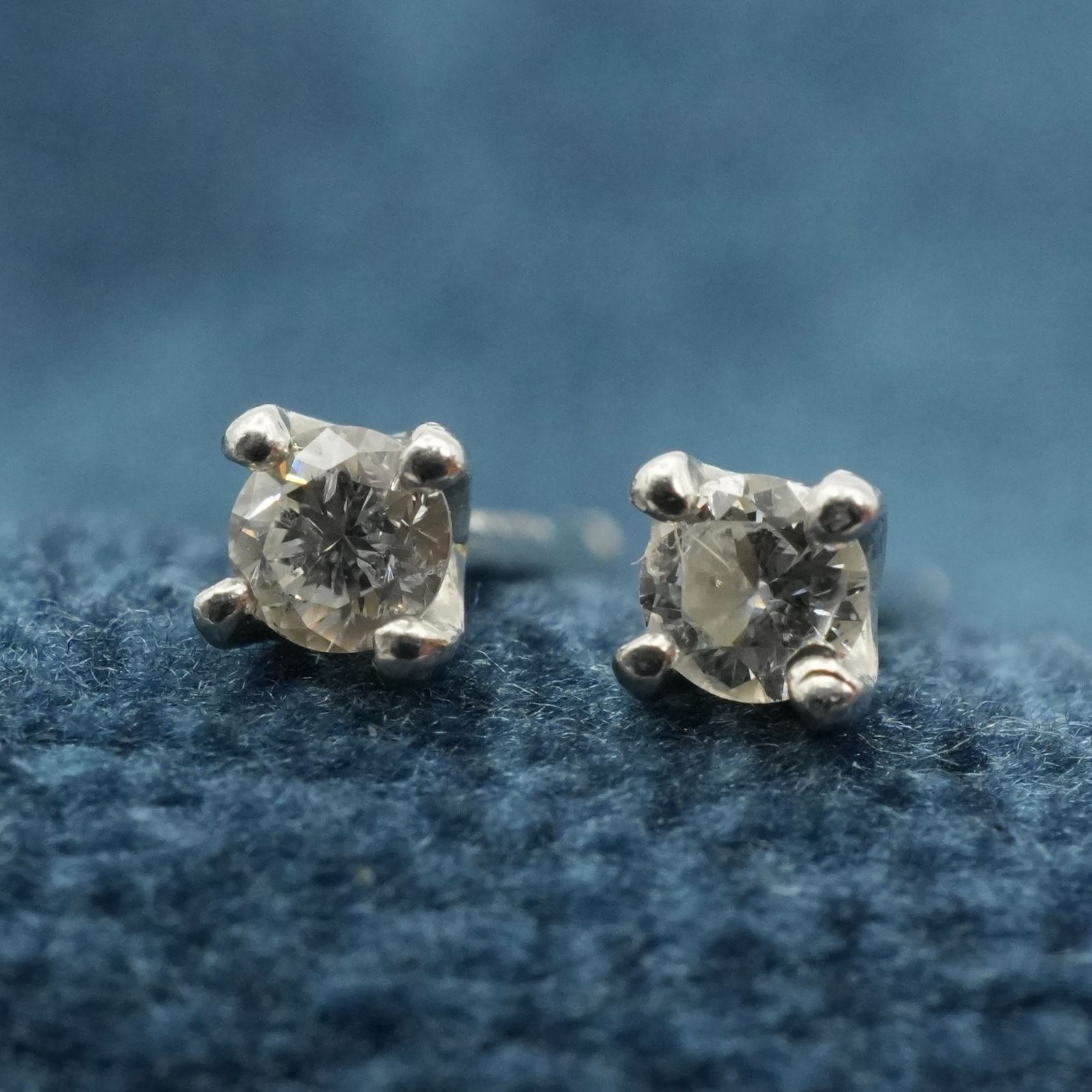 ヴァンドーム青山 1P ダイヤモンド キャトル ピアス プラチナ/25-2543 