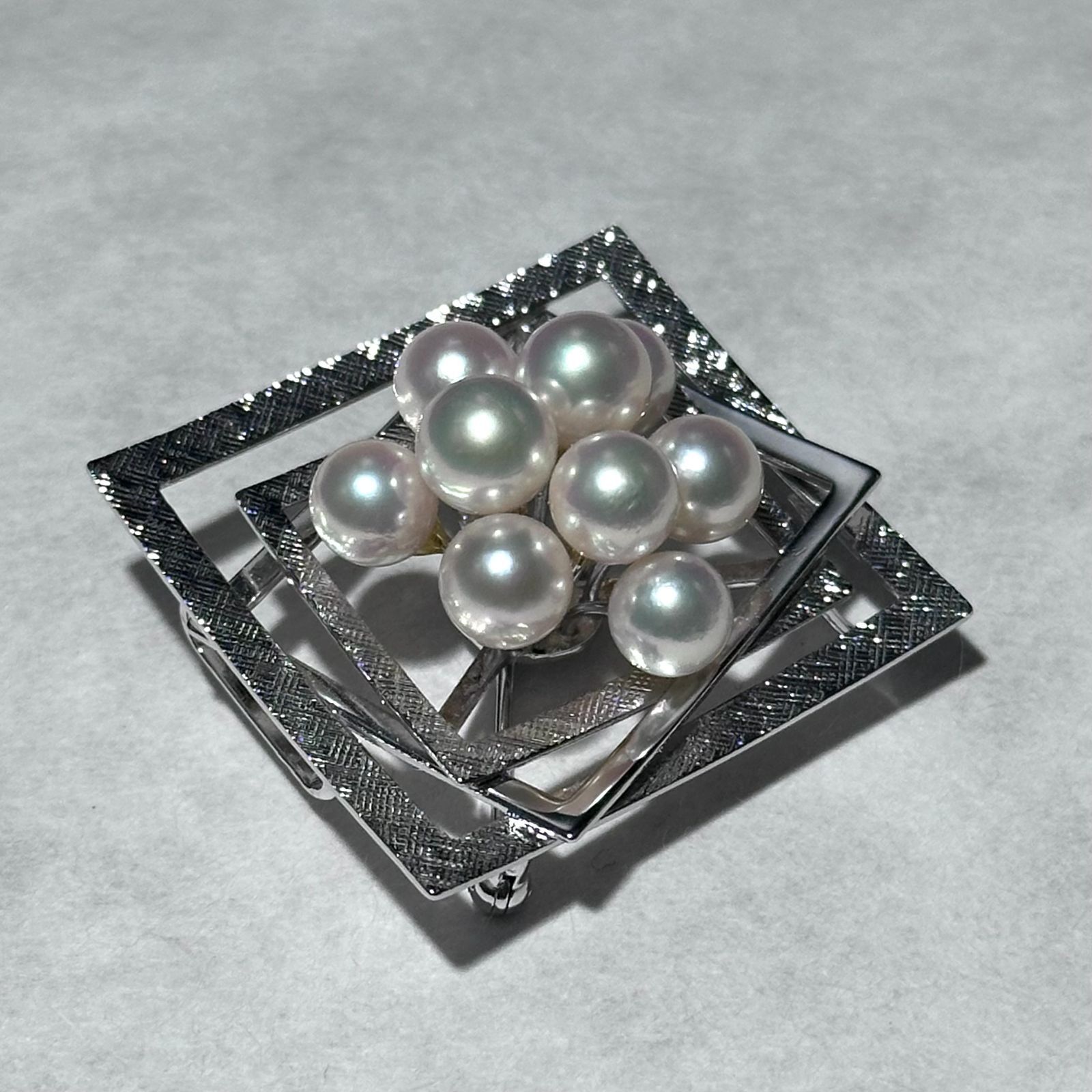 極美品】あこや真珠 本真珠 パール 9珠 ブローチ 帯留め 極美品】あこや真珠 本真珠 パール 9珠 ブローチ 帯留め
