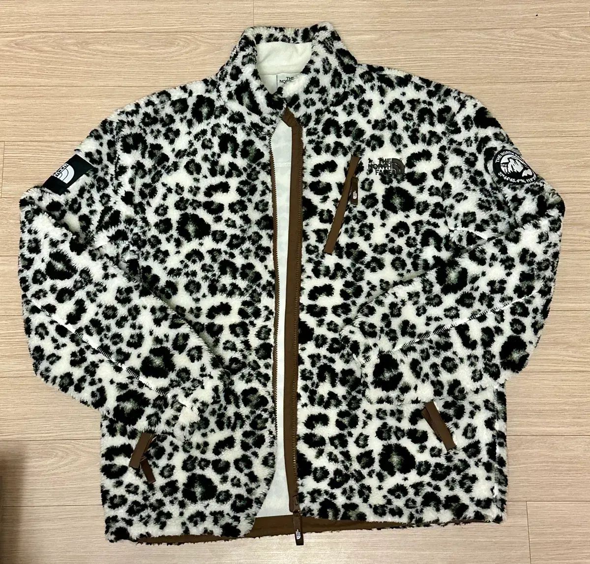アウトドア THE NORTH FACE ザノースフェイス ホワイトラベル ヒョウ柄 
