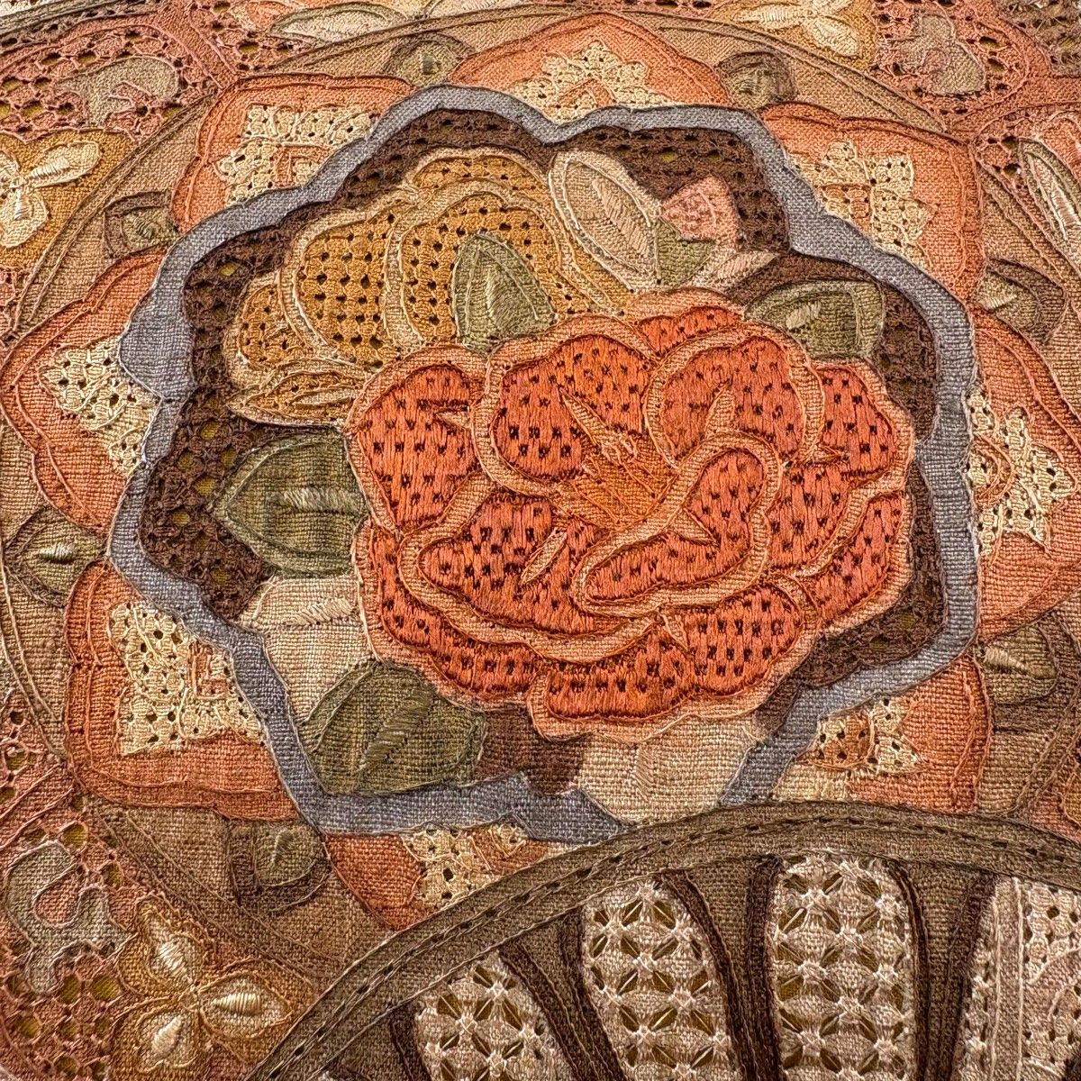 美品】 袋帯 秀品 紬地 扇 華文 刺繍 薄オレンジ お太鼓柄 正絹 【中古 