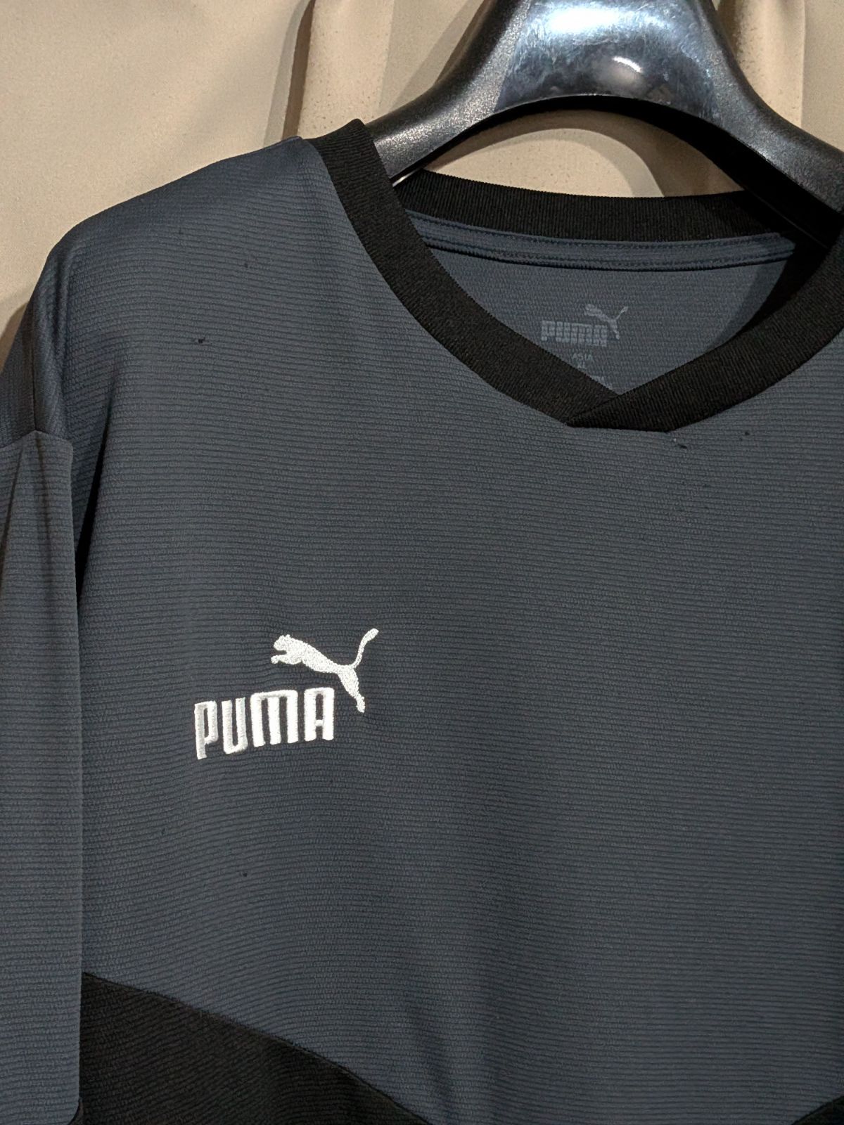 PUMA プーマ 川崎フロンターレ 黒エンブレム 長袖 シャツ XL 移動着