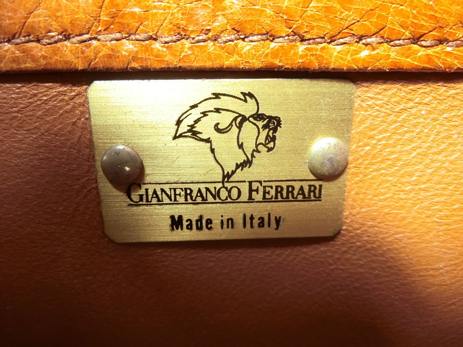 送料無料 GIANFRANCO FERRARI ジャンフランコフェラーリオーストリッチ 