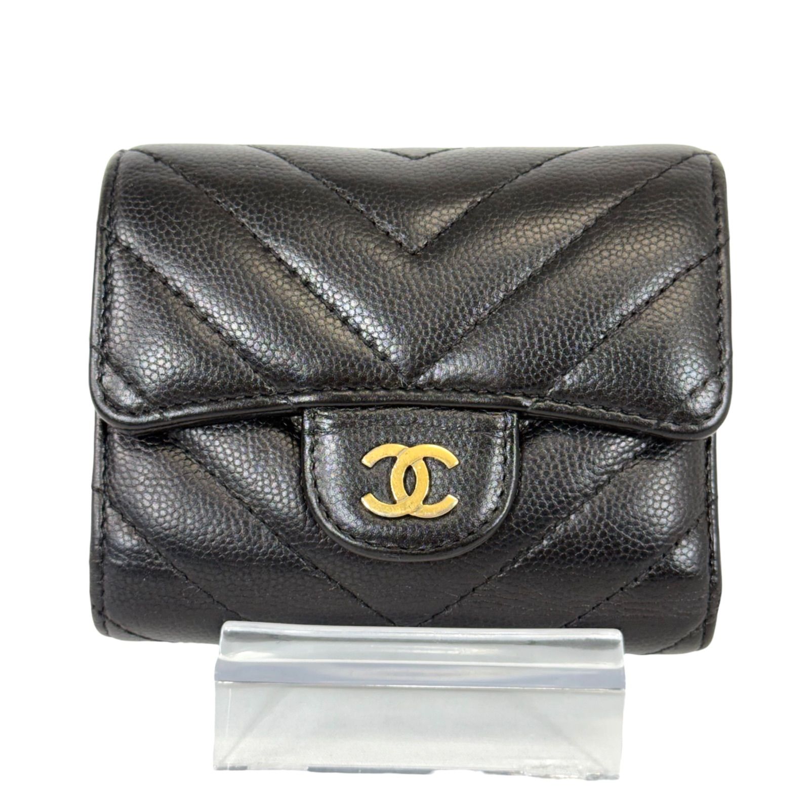 人気・美品】CHANEL シャネル キャビアスキン Vステッチ 人気・美品】CHANEL シャネル キャビアスキン Vステッチ