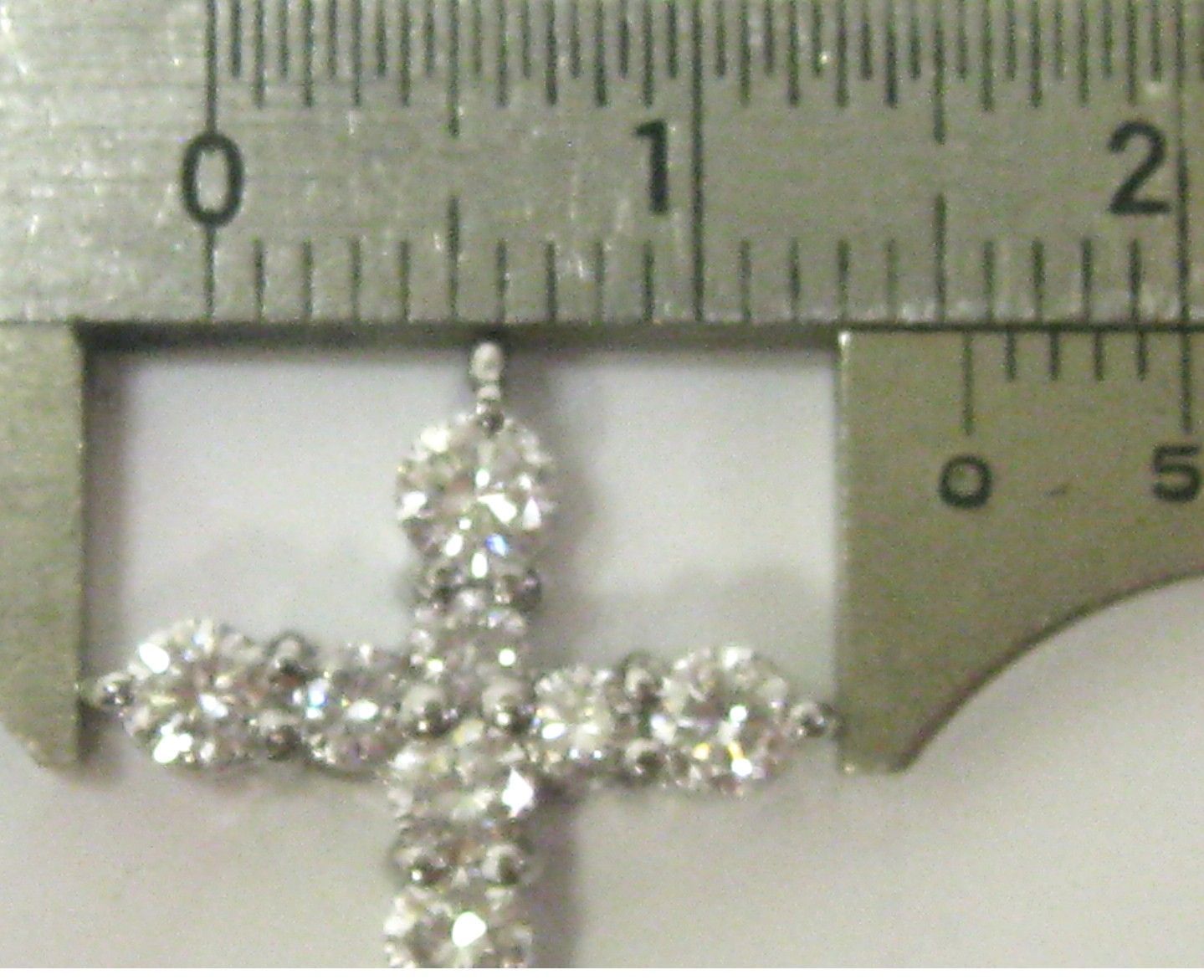 極美品Pt900プラチナペンダント クロス非常に綺麗なダイヤ10ヶ 1.00ct 