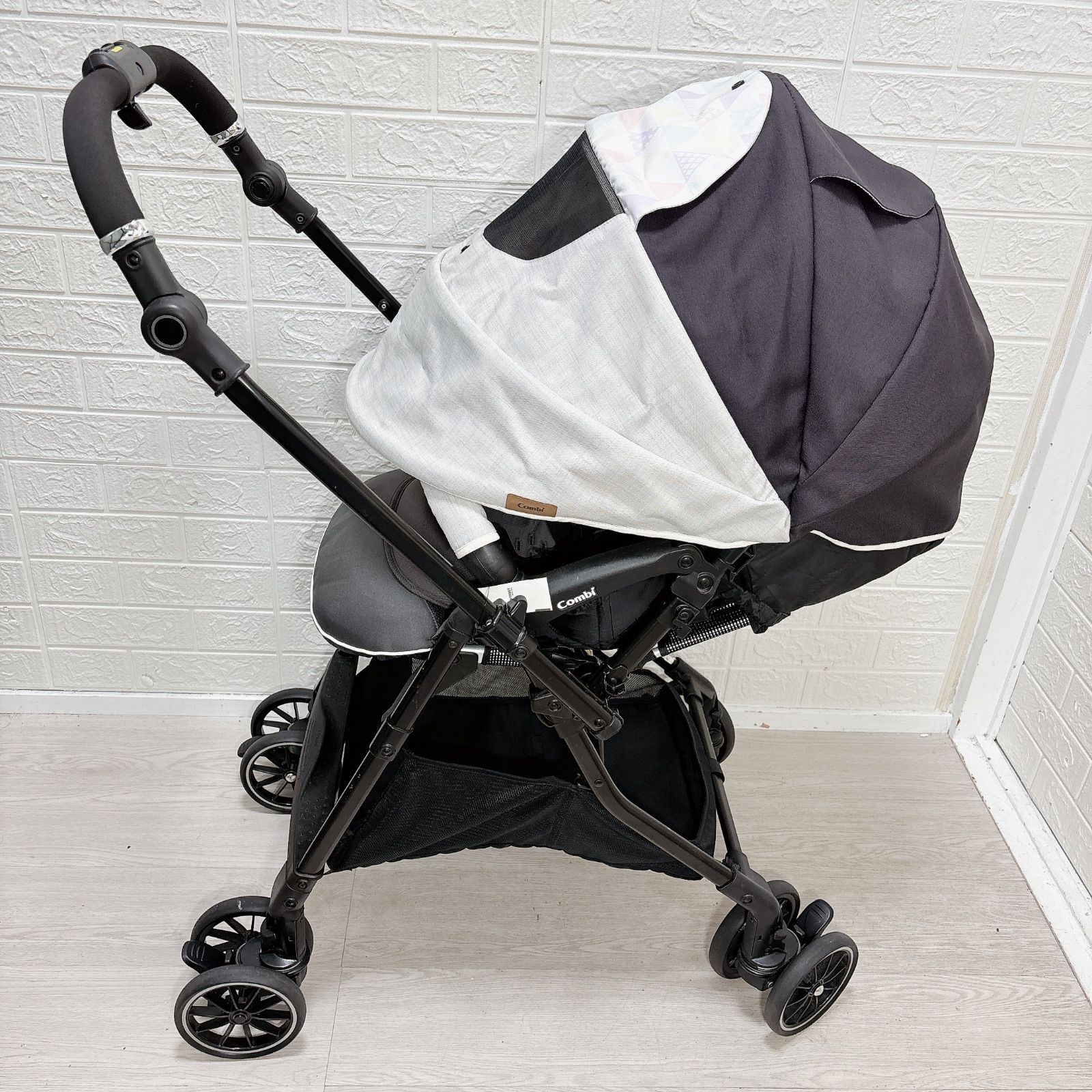 即決 combi コンビ スゴカルα 4キャス compact HU 付属品欠品無し 送料