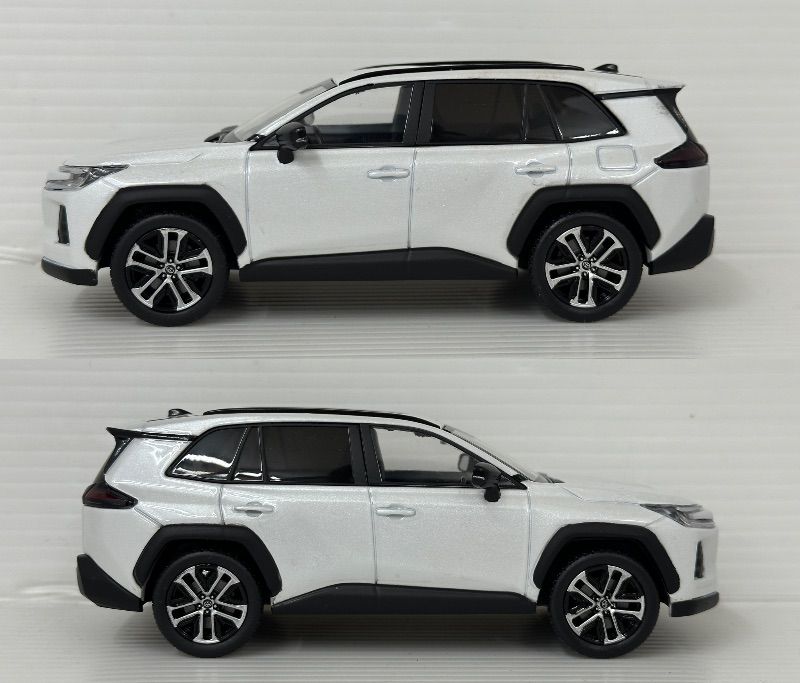 中古品】TOYOTA トヨタ カラーサンプルミニカー RAV4 089 プラチナ