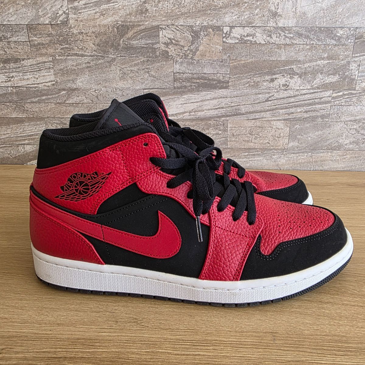 NIKE ナイキ AIR JORDAN 1 MID Reverse Bred エアジョーダン ワン 