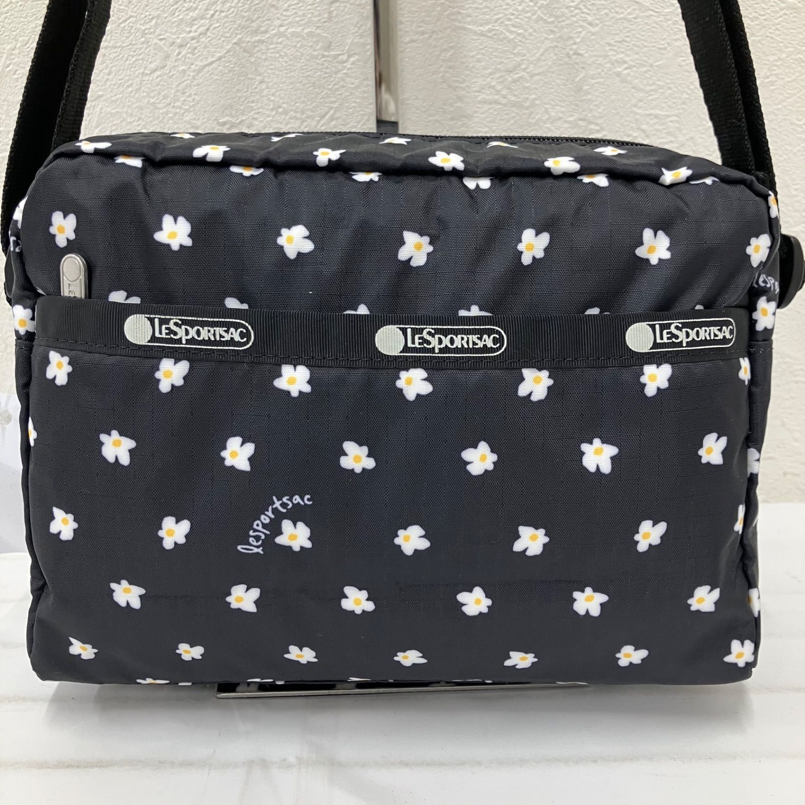 853 LeSportsac レスポートサック ダニエラクロスボディ ショルダー 