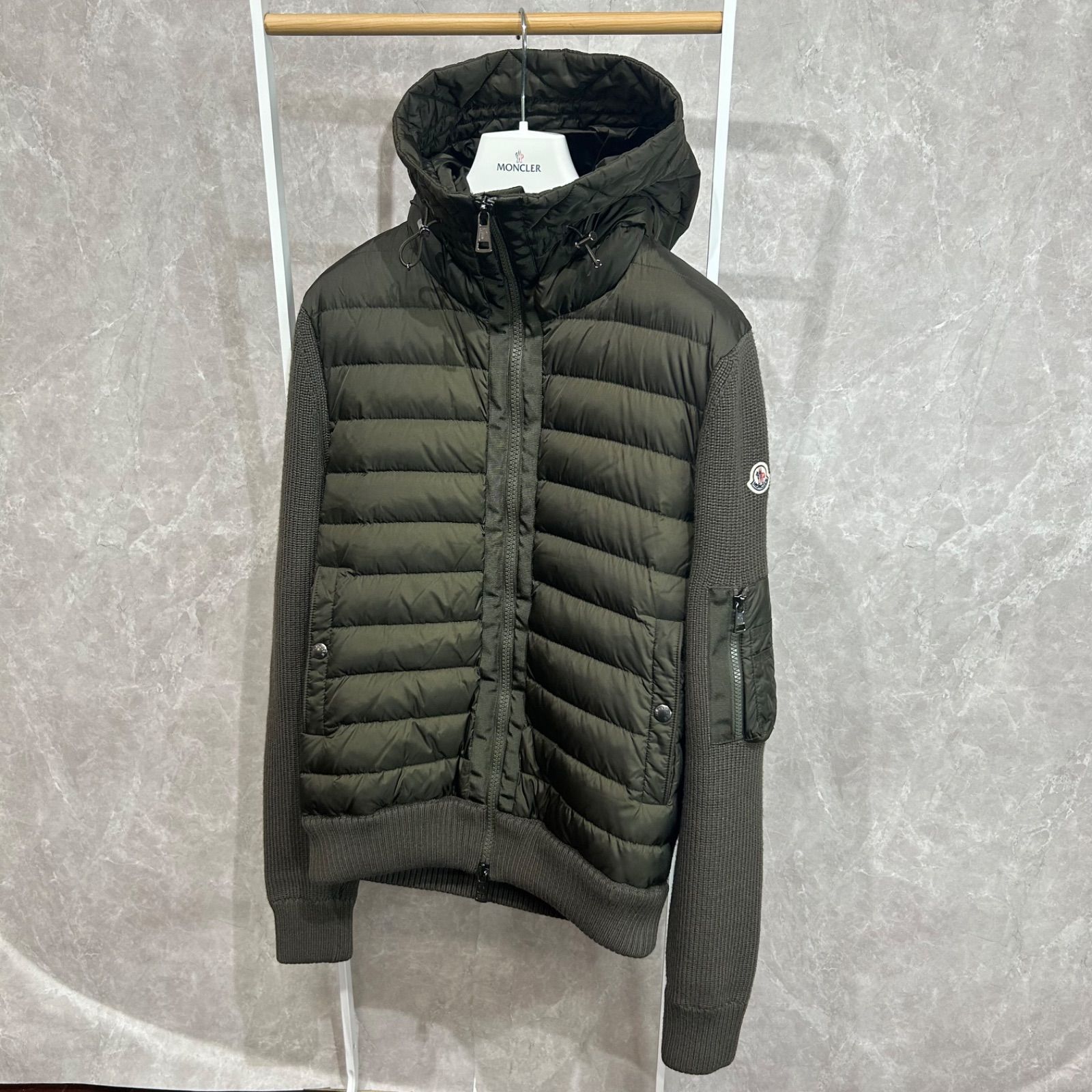 MONCLER モンクレール ハイブリッドダウンニットジャケットカーキM 