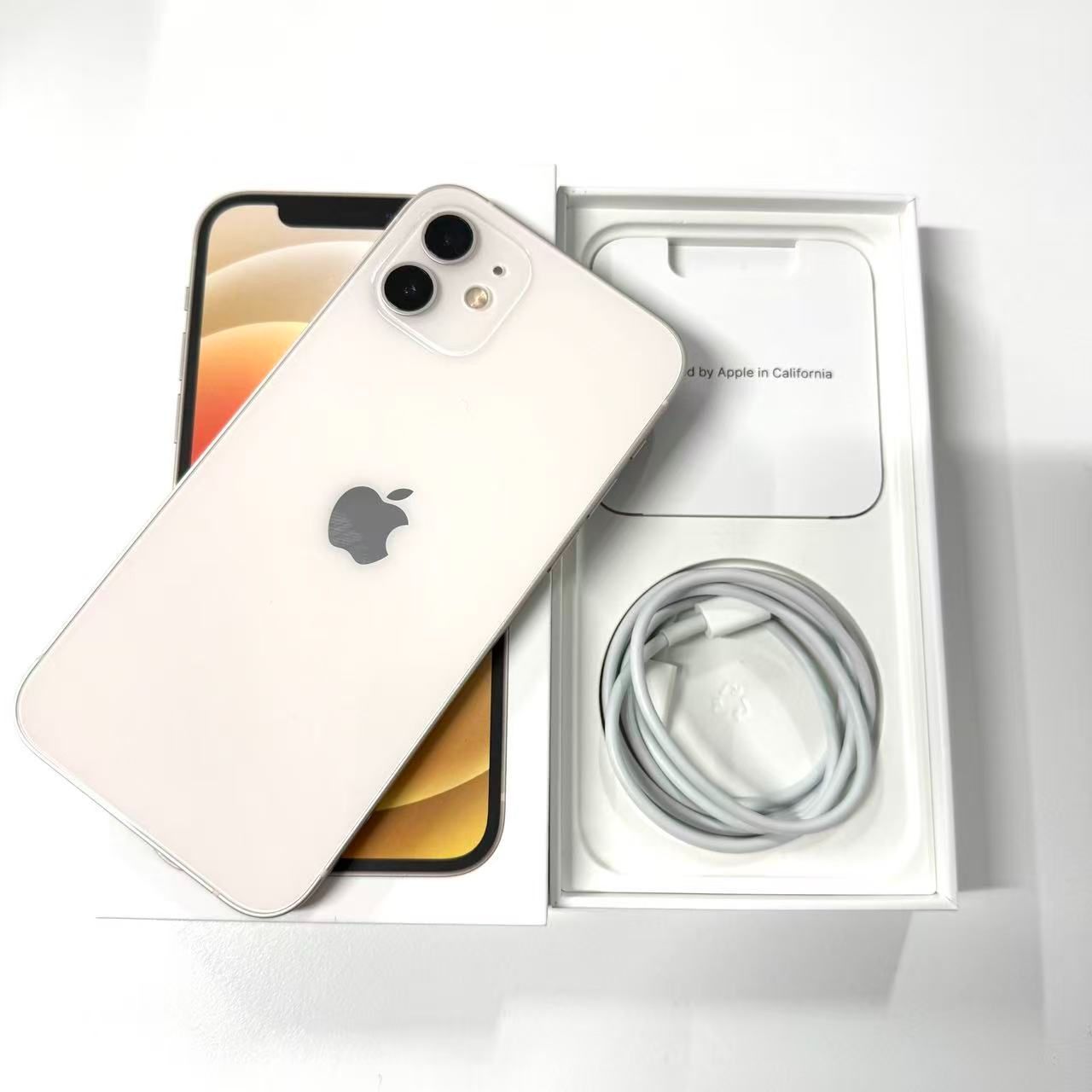 iPhone 12 64GB Aランク ホワイト SIMフリー - メルカリ