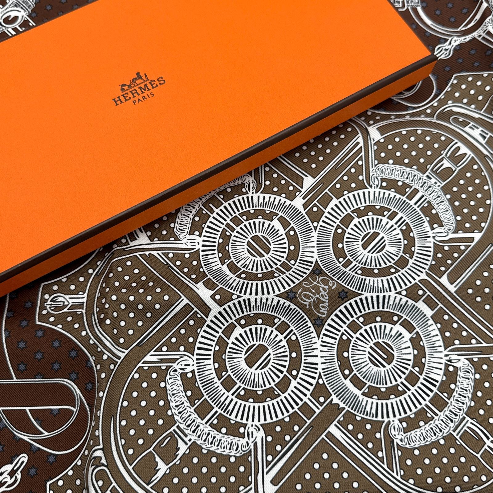 美品】HERMES エルメス カレ55 エプロンドール バンダナ スカーフ 箱付