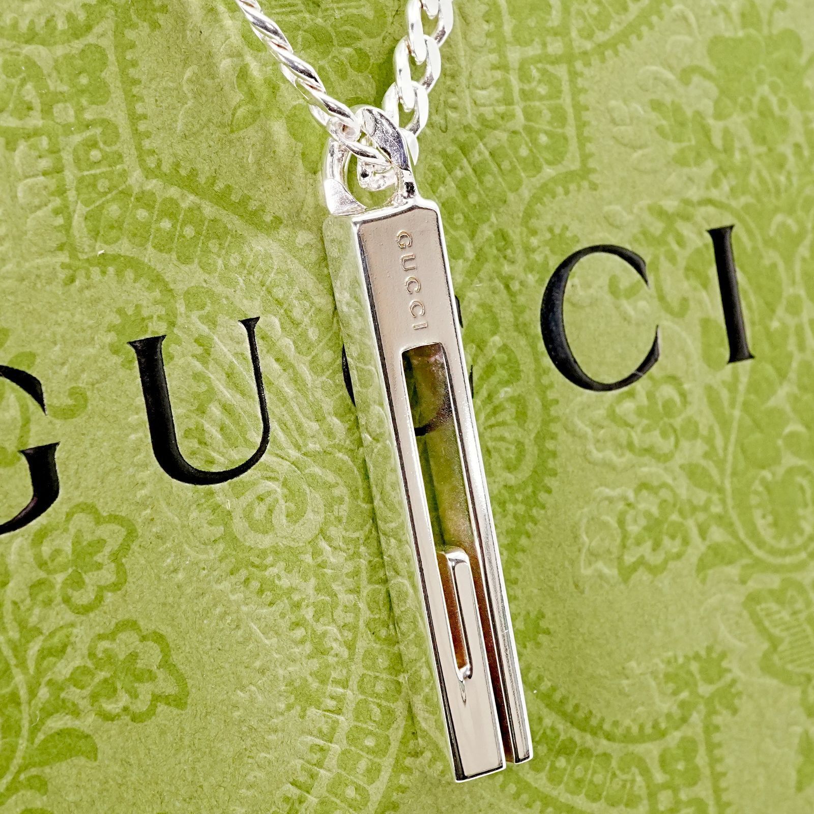 希少極美品 グッチ カットアウト G ラージ バー ネックレス/25-182S 希少極美品 グッチ カットアウト G ラージ バー ネックレス/25-182S