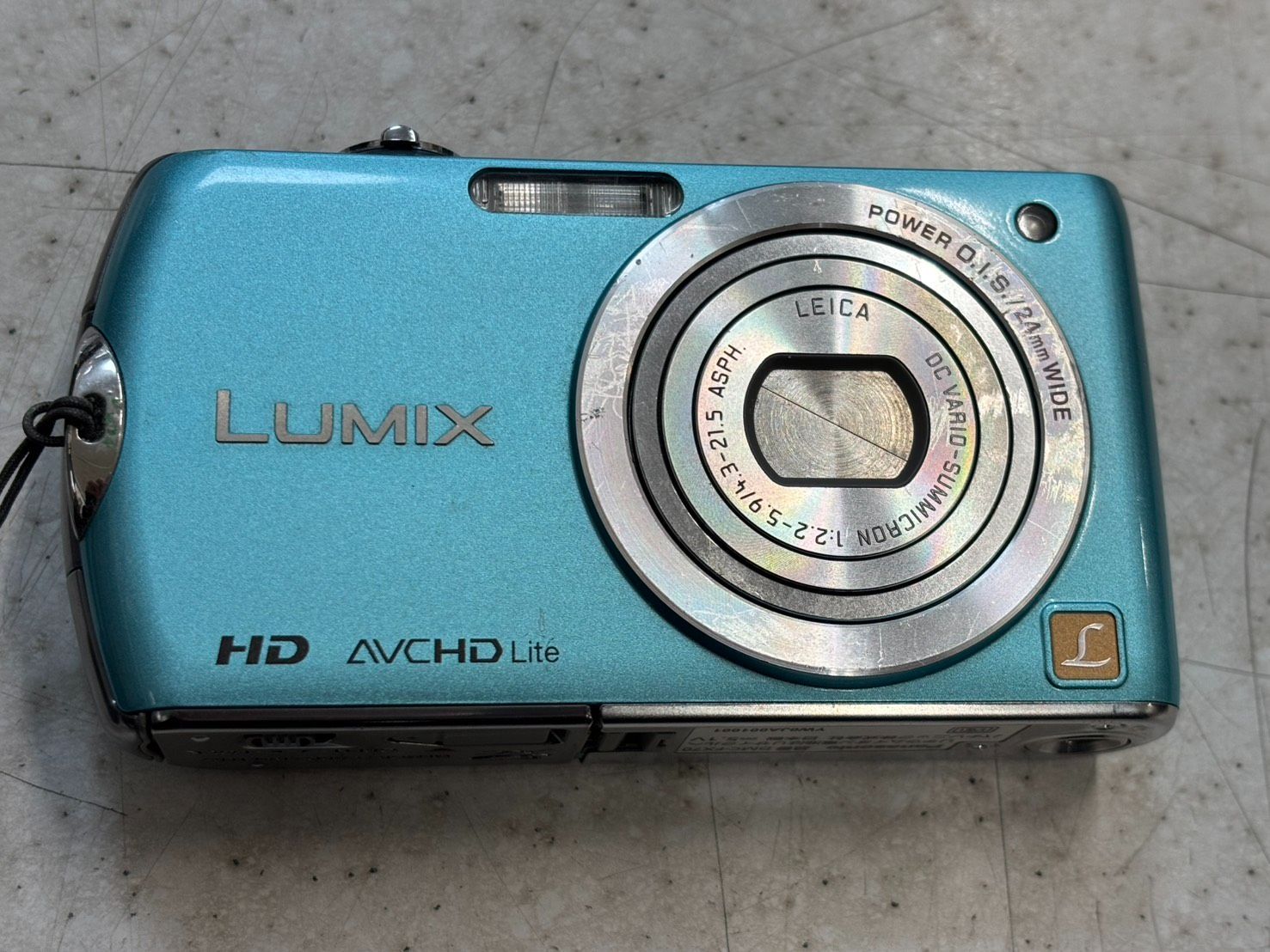 Panasonic LUMIX DMC-FX70 フローラルブルー コンパクトデジタルカメラ