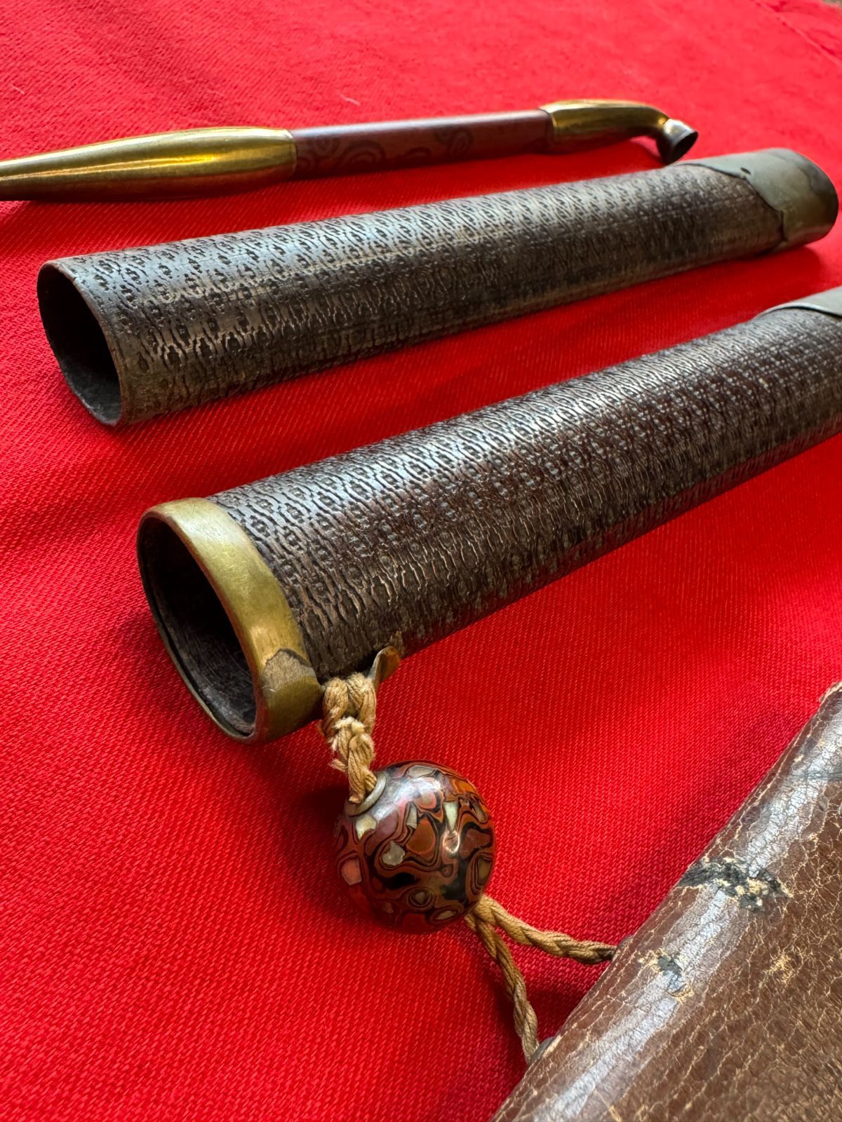明治金工 見事な編込造の煙草入れ 素銅網込紋様根付（提げ物煙管入れ 
