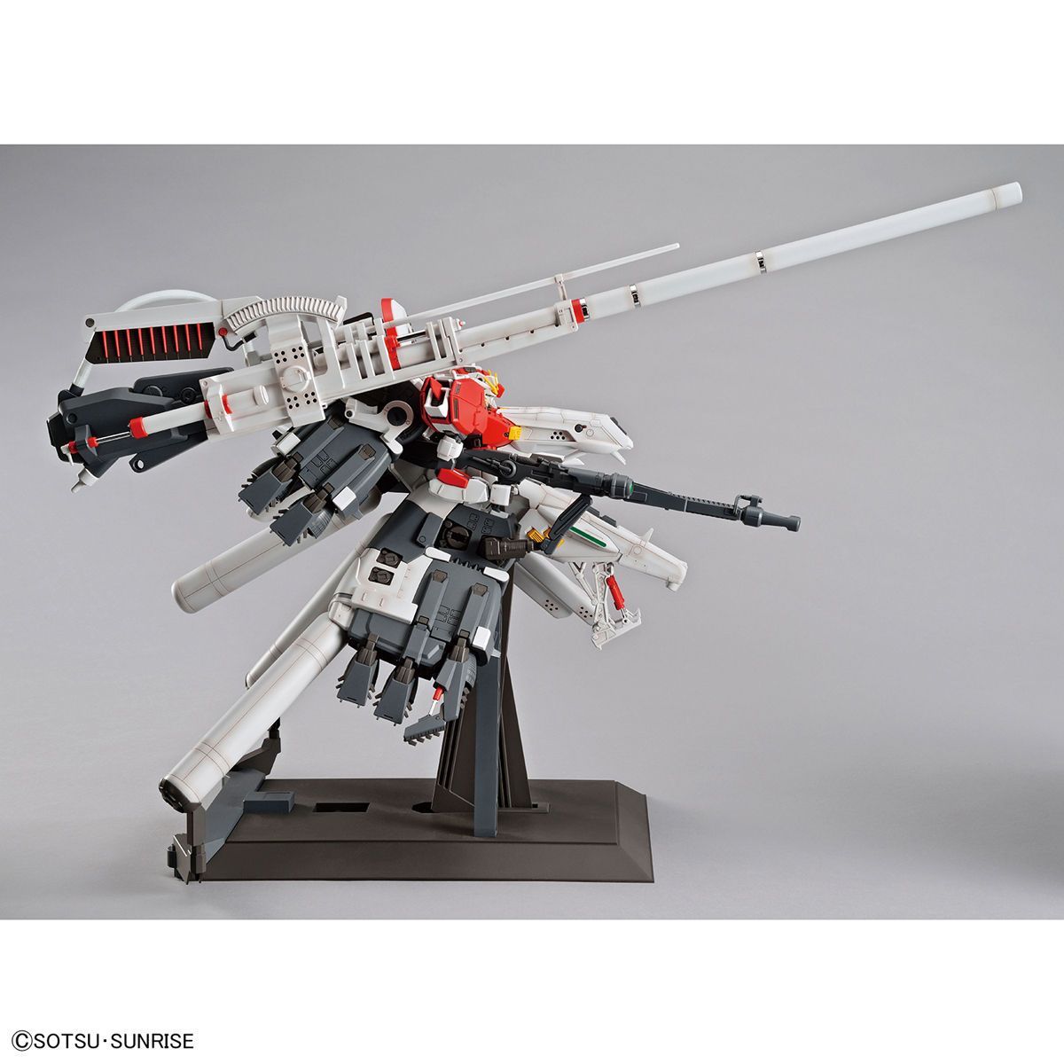 MG PLAN303E ディープストライカー 1/100スケール 組み立て式