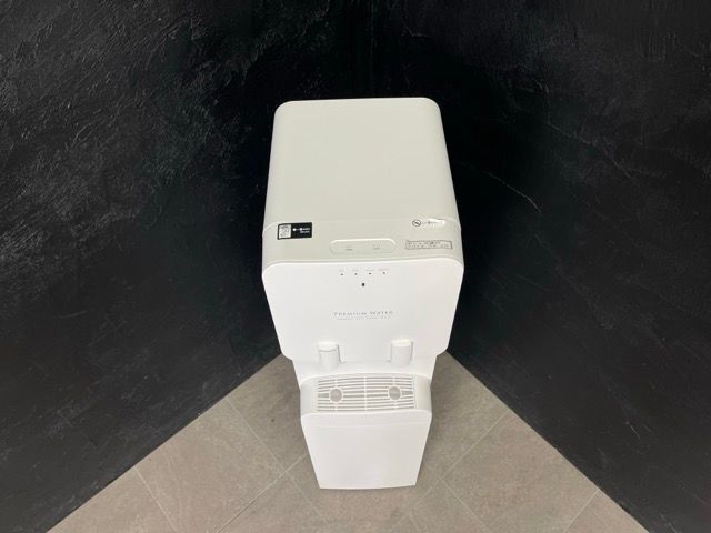 ウォーターサーバー【】美品 動作保証 PREMIUM WATER HC22D1L-PW-WB
