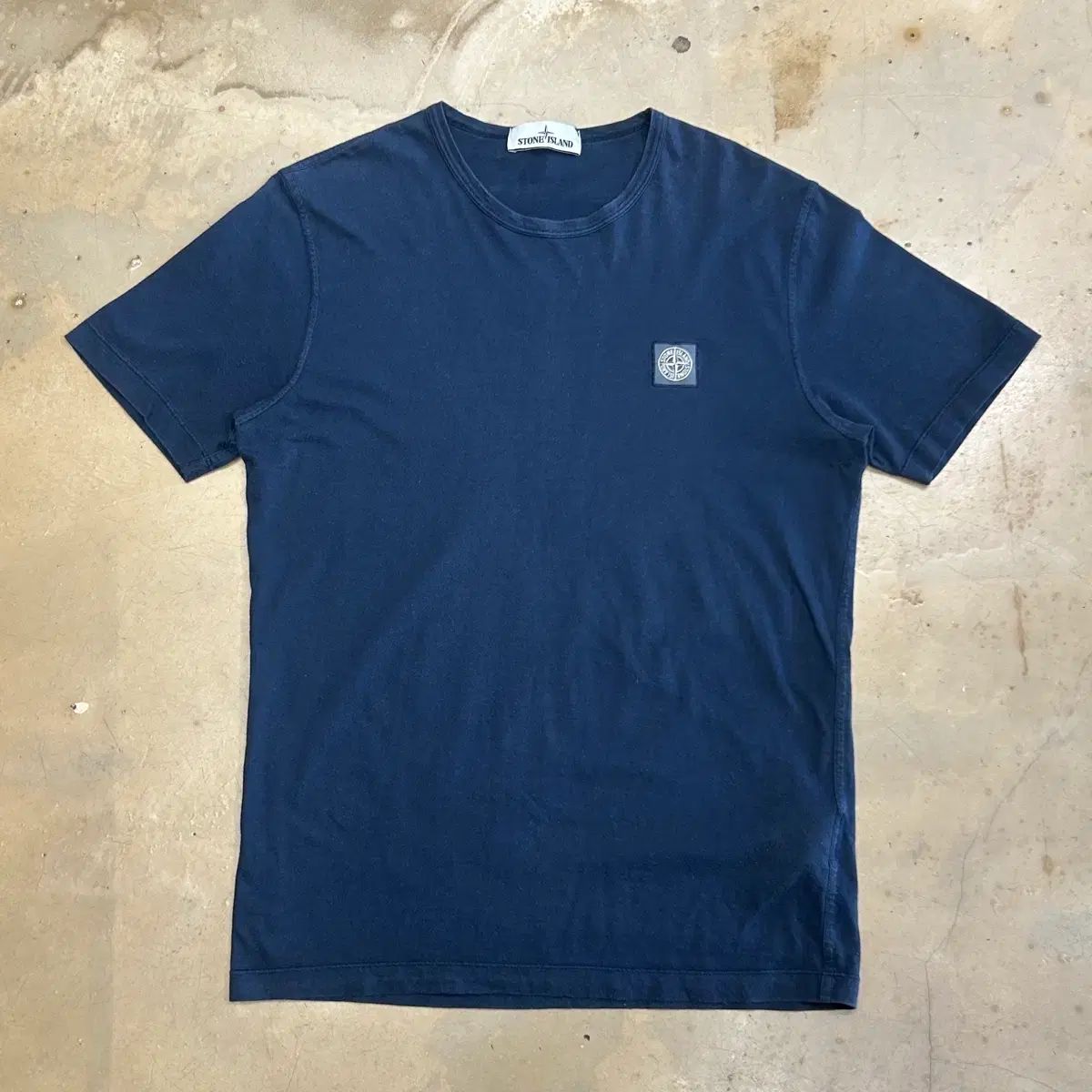 95 STONE ISLAND ストーンアイランド ネイビー 半袖 Tシャツ 【公式通販】 95 STONE ISLAND ストーンアイランド ネイビー 半袖 Tシャツ 【公式通販】
