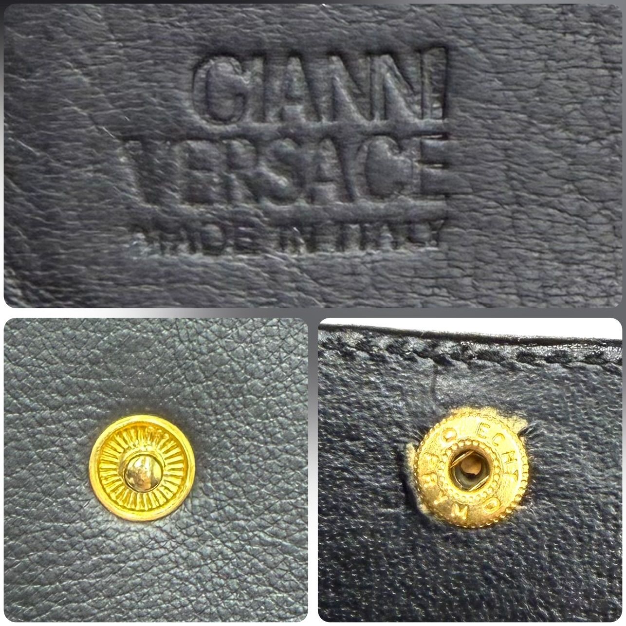 ジャンニ ヴェルサーチ Gianni Versace メデューサ 二つ折り財布